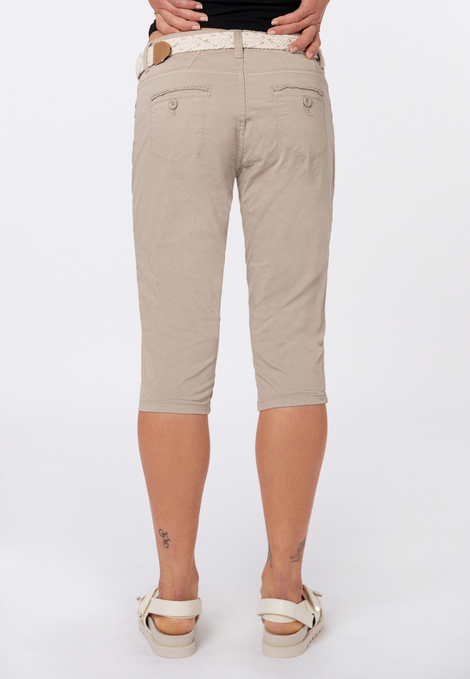 SUBLEVEL Caprihose Damen Stretch-Capri mit Gürtel Stretch-Twill-Shorts, knielang, Paper Touch