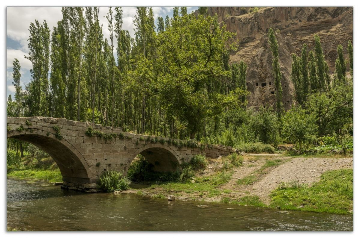 Wallario Herd-Abdeckplatte Brücke über einen Fluss in der Türkei, ESG-Sicherheitsglas, (Glasplatte, 1 tlg., inkl. 5mm Noppen), verschiedene Größen