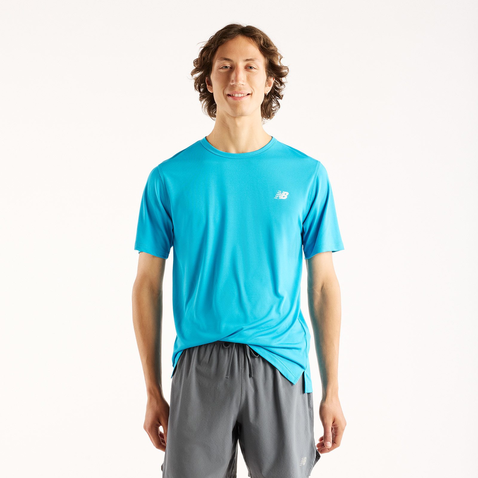 New Balance Trainingsshirt SPORT ESSENTIALS UTILITY T-SHIRT atmungsaktiv, schnell trocknend, aus Polyester