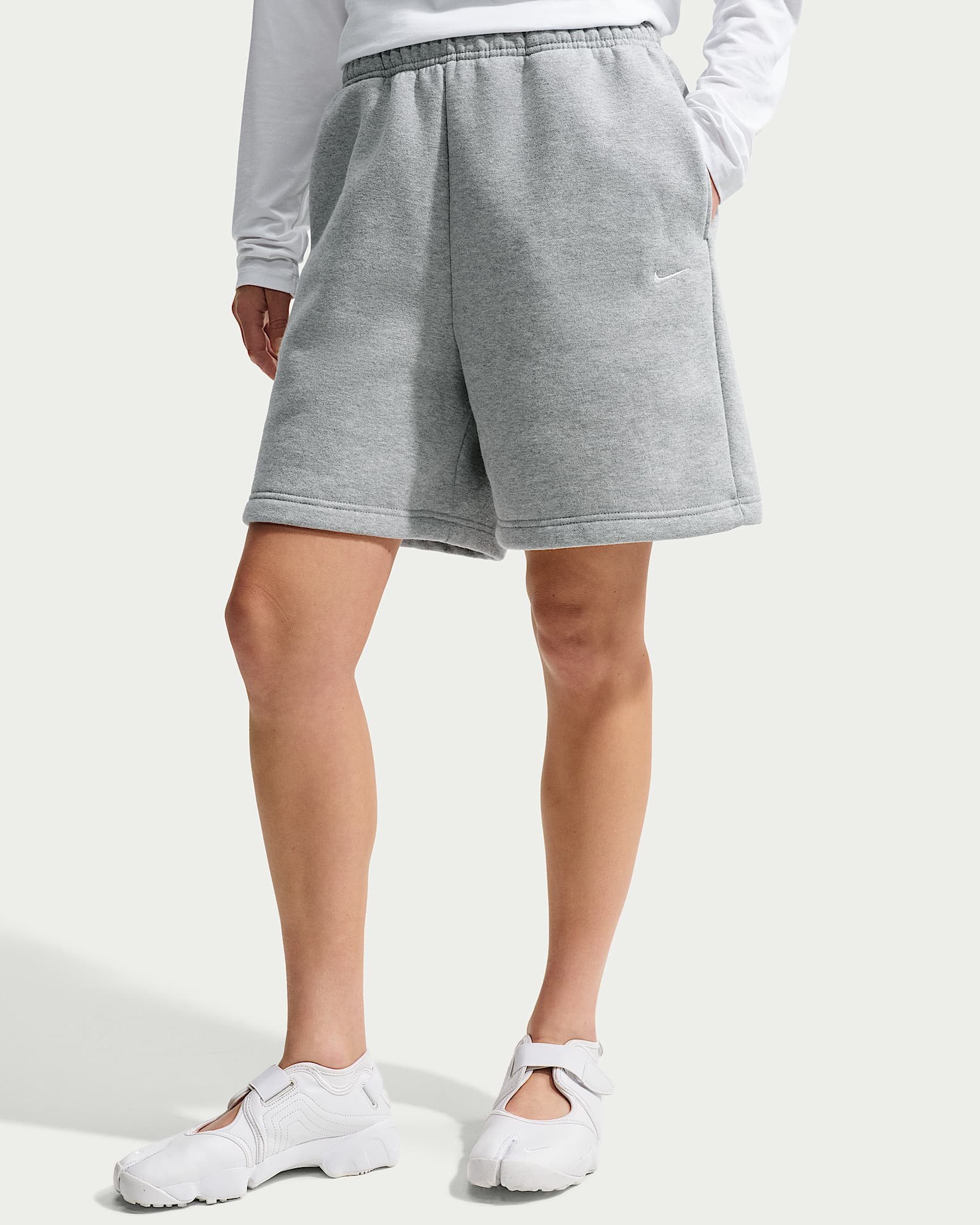 Nike Sportswear Sweatshorts W NK STDO FLC MW HR OS SHORT sportlicher Schnitt, aus Baumwolle und Polyester
