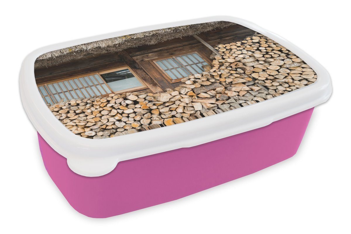 Mädchen, Brotbox MuchoWow Haus, Lunchbox rosa Kinder, Erwachsene, Snackbox, für (2-tlg), Kunststoff für Brennholz Brotdose Kunststoff, ein