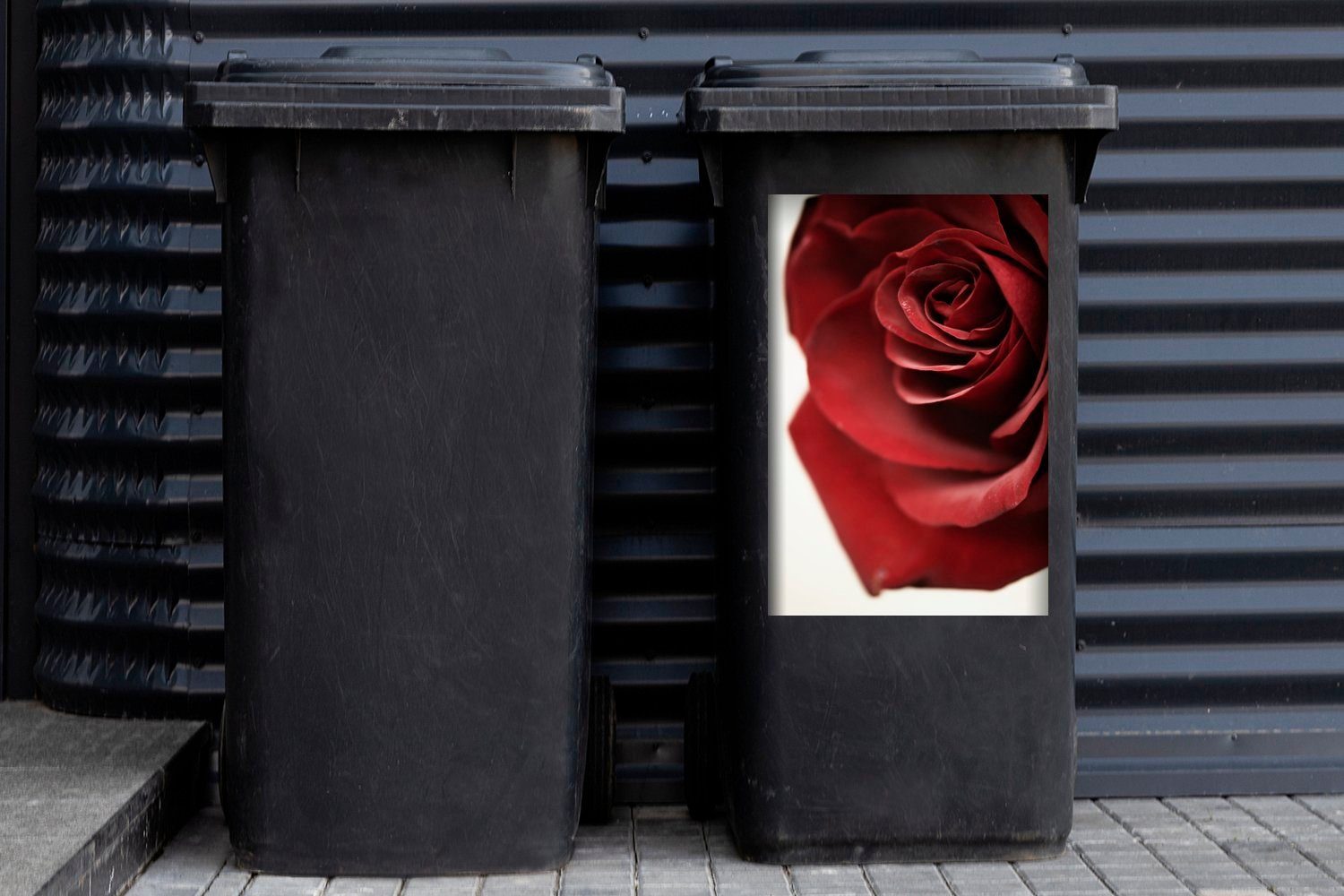 MuchoWow Wandsticker Blumen - Rose Sticker, (1 St), Container, Abfalbehälter Rot Mülleimer-aufkleber, Mülltonne, 