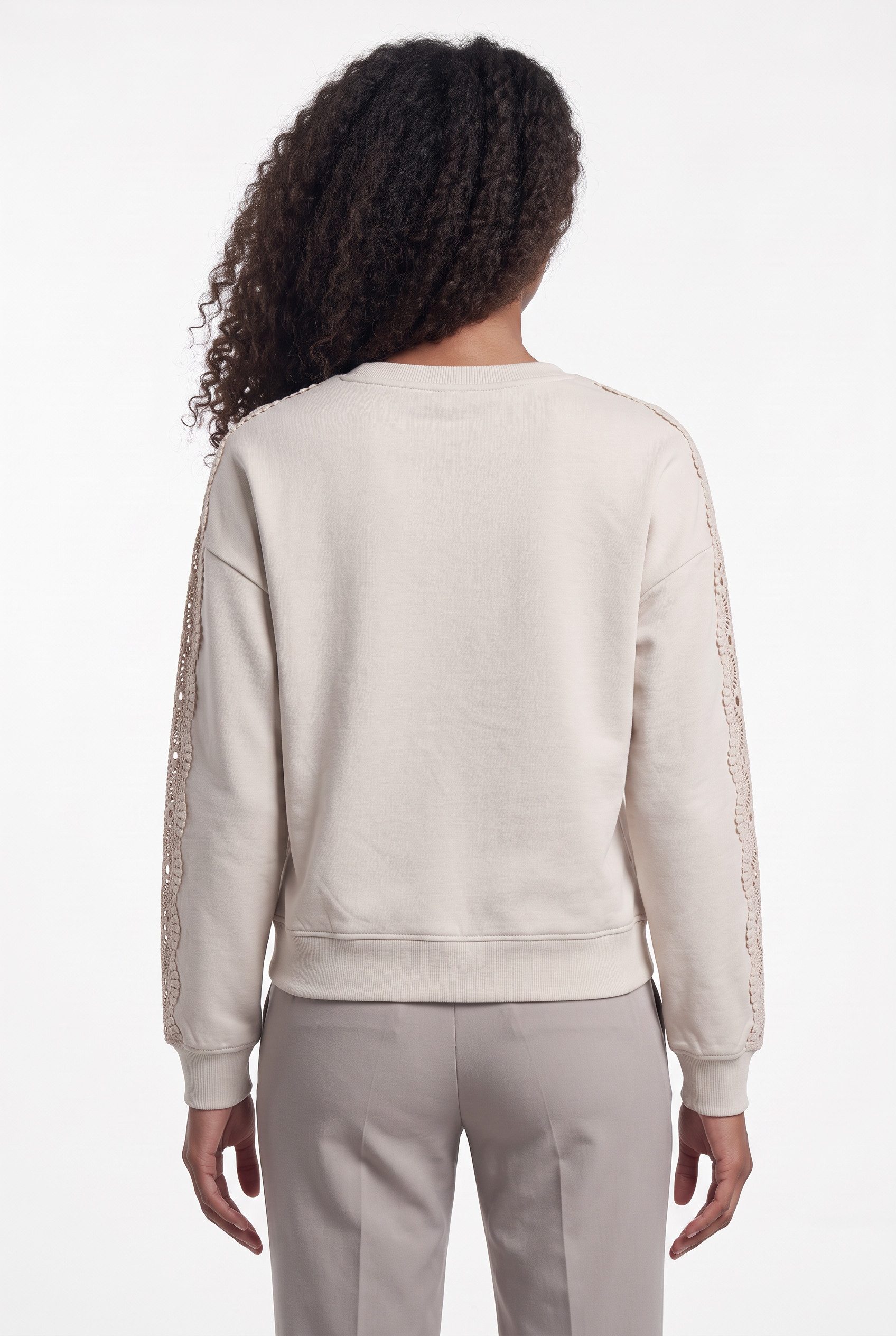 ONLY Sweatshirt ONLSTILLA L/S O-NECK LACE DETAIL CS SWT Baumwollmischung, regular fit – Bild 2 von 5