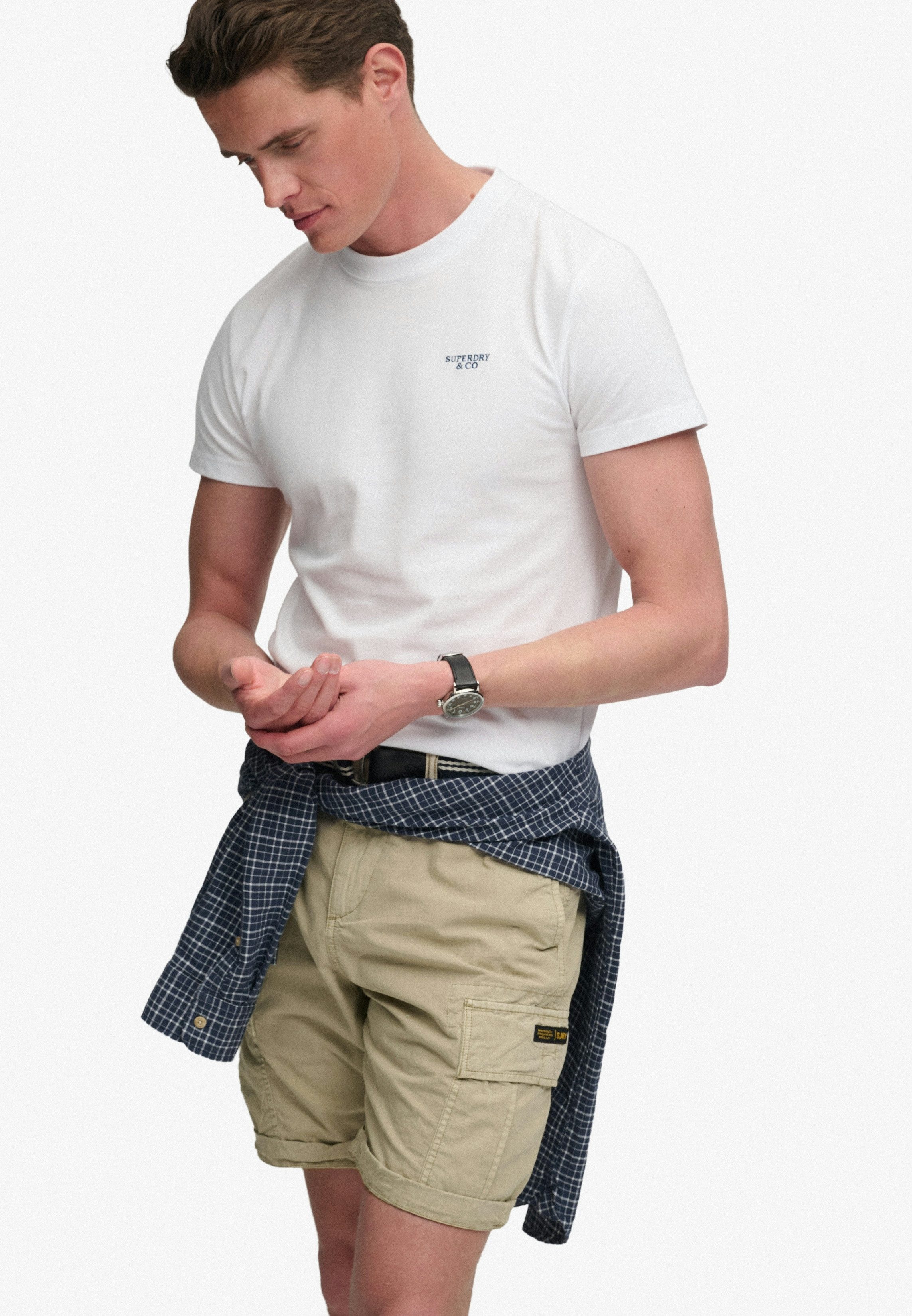 Superdry Cargoshorts RIPSTOP LIGHT CARGO SHORT Relaxed Fit, knielange Schnittform, mit Reißverschluss