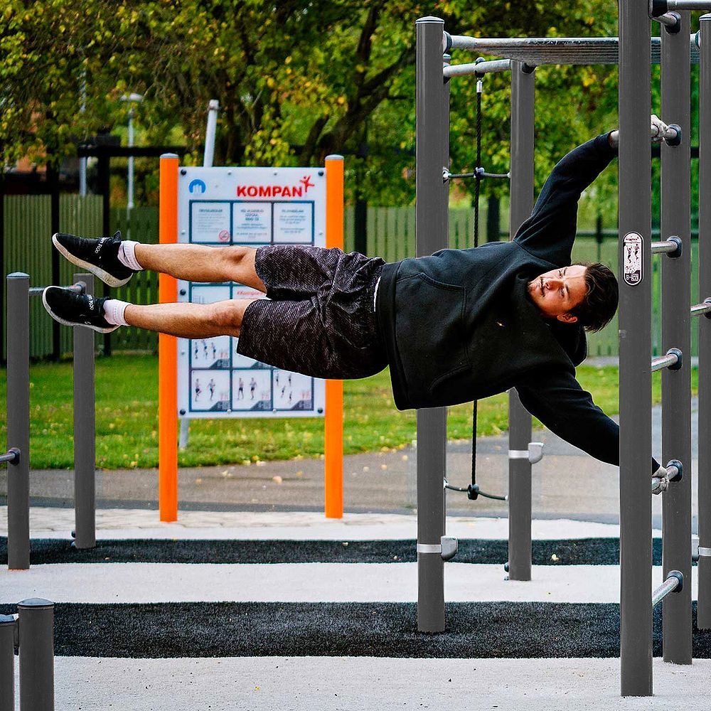 Kompan Kraftstation Outdoor-Fitness-Station Pro 4, Für Outdoorfitness-Parks, Generationenspielplätze usw.
