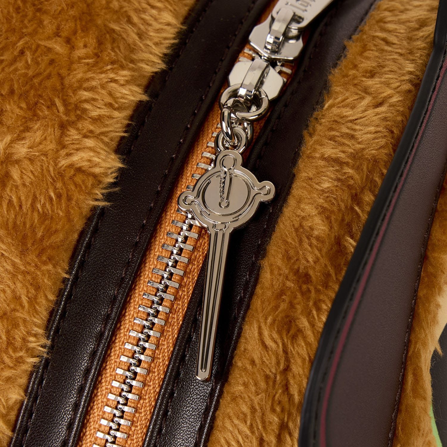 Loungefly Minirucksack Dreamworks by Loungefly Mini Rucksack Shrek Puss in Boots Cosplay (1-tlg), Hochwertig und Detailliert