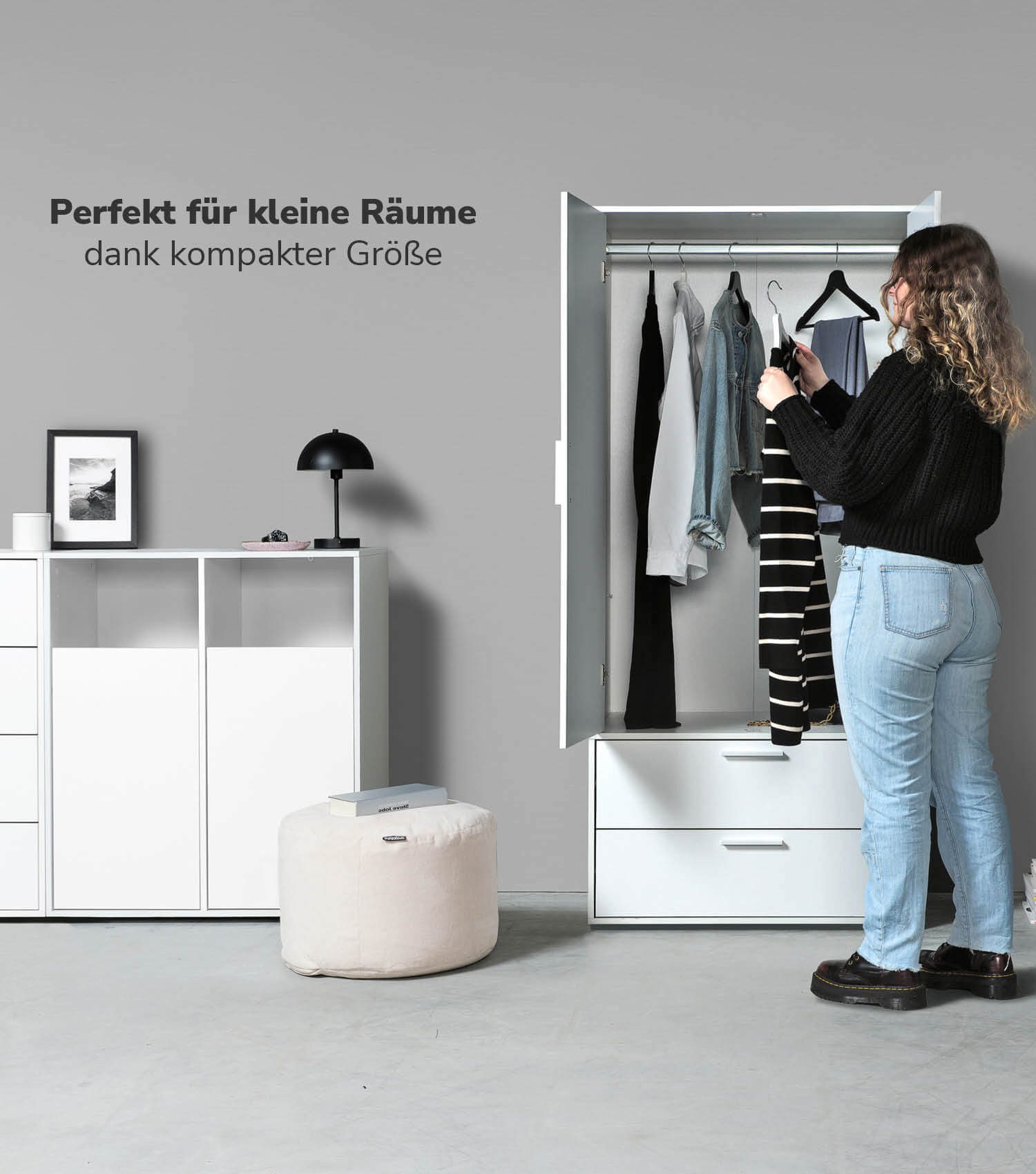 mokebo Kleiderschrank Der Kleiderheld (80x180x51 cm, 2-türig & 2 Schubladen) Made in Germany, Garderobenschrank, Schlafzimmerschrank in Weiß – Bild 4 von 5