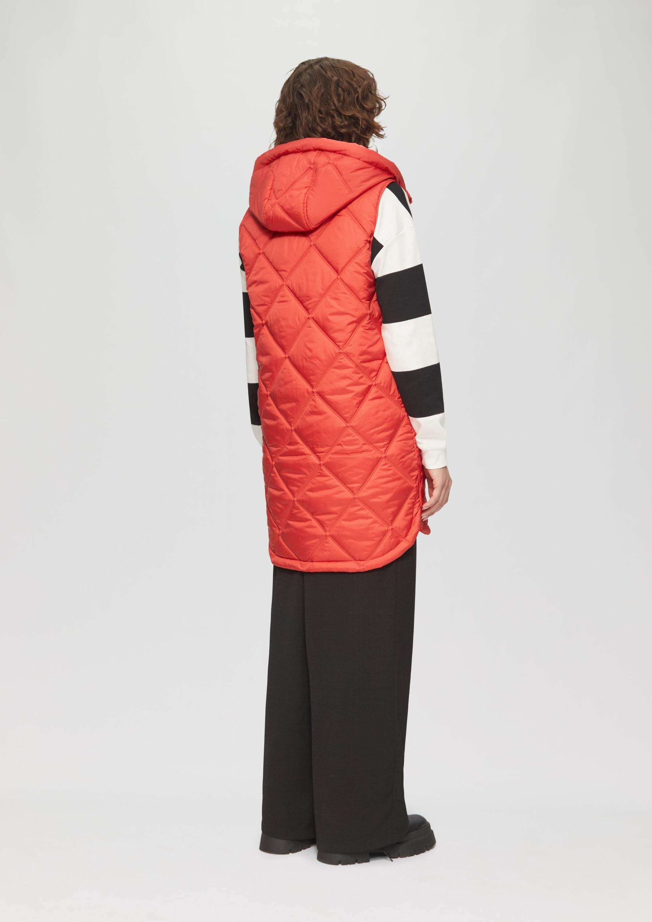 QS Outdoorjacke Outdoor-Weste Lange Weste mit Prägemuster und Kapuze