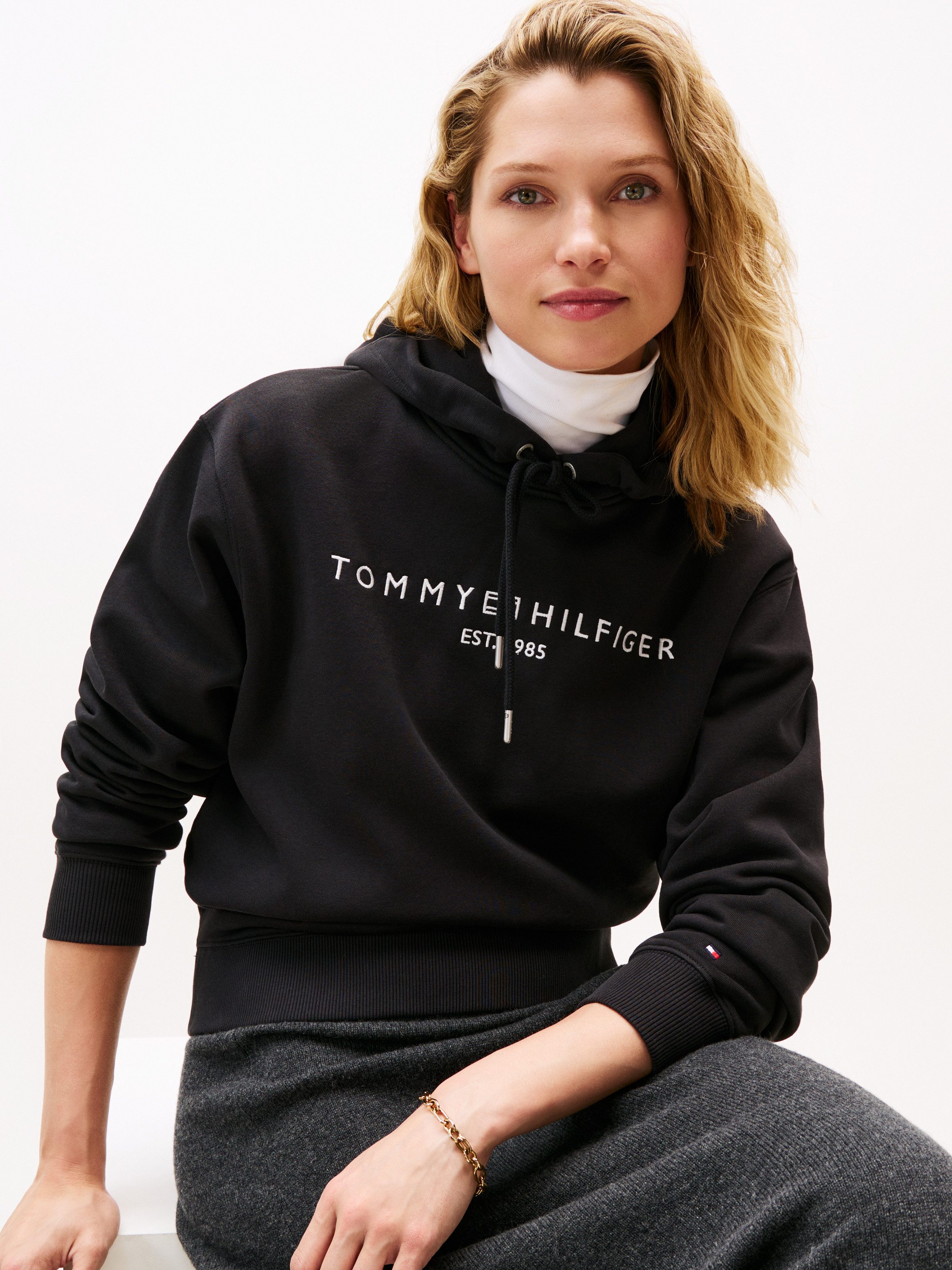Tommy Hilfiger Kapuzensweatshirt MDRN REG CORP LOGO HOODIE mit gesticktem L günstig online kaufen