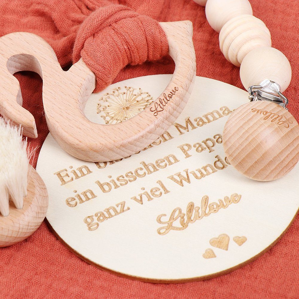 Neugeborenen-Geschenkset Holzscheibe: Babybürste: 8x8cm., Schmusetuch: (Geschenkset, Rost Schnullerkette: Box 10cm) Schmuse Geschenkset, Süßes Geschenkset Materialien teilig, 5-teilig, Greif/Beißring: zertifizierte 30cm., 30x30cm, Lililove 15x4cm., 5-