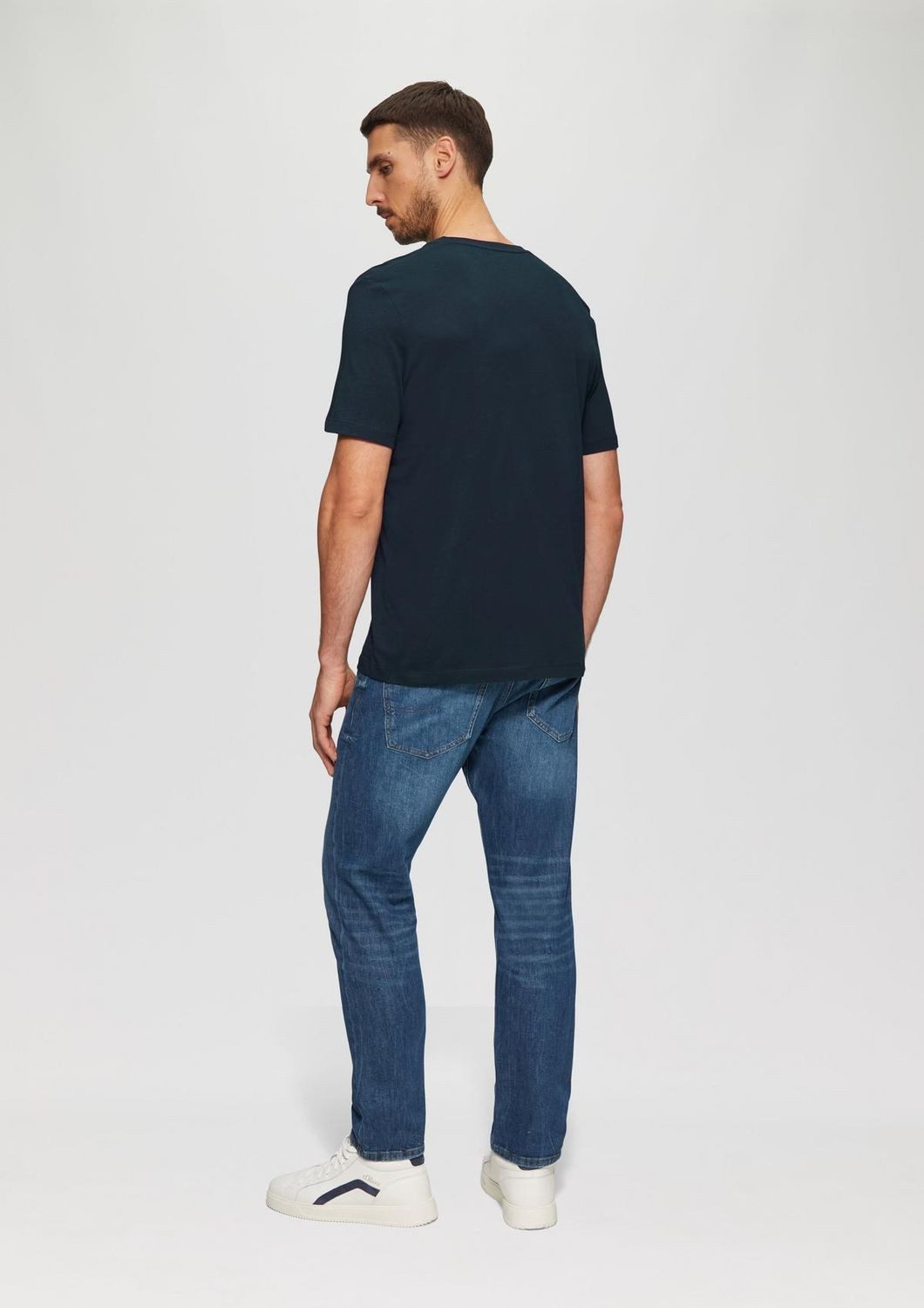 s.Oliver T-Shirt V-Ausschnitt, mit Logo auf der Brust