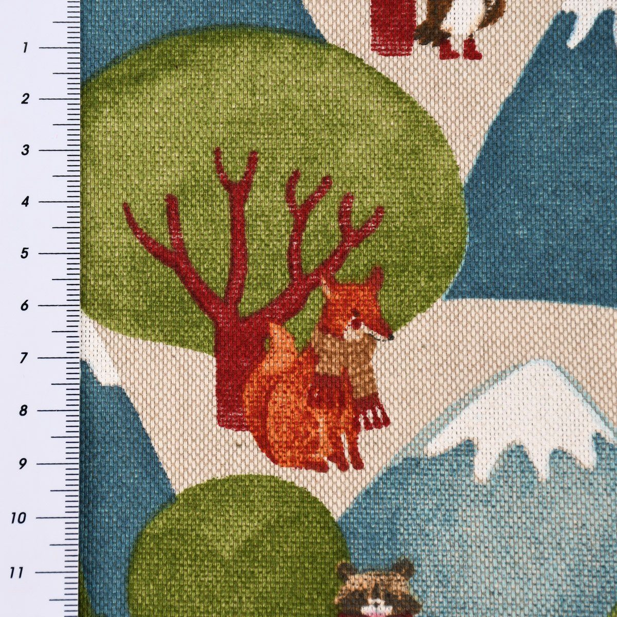 Stoff Dekostoff Meterware Wald Berge Wintertiere Fuchs Eule natur grün blau
