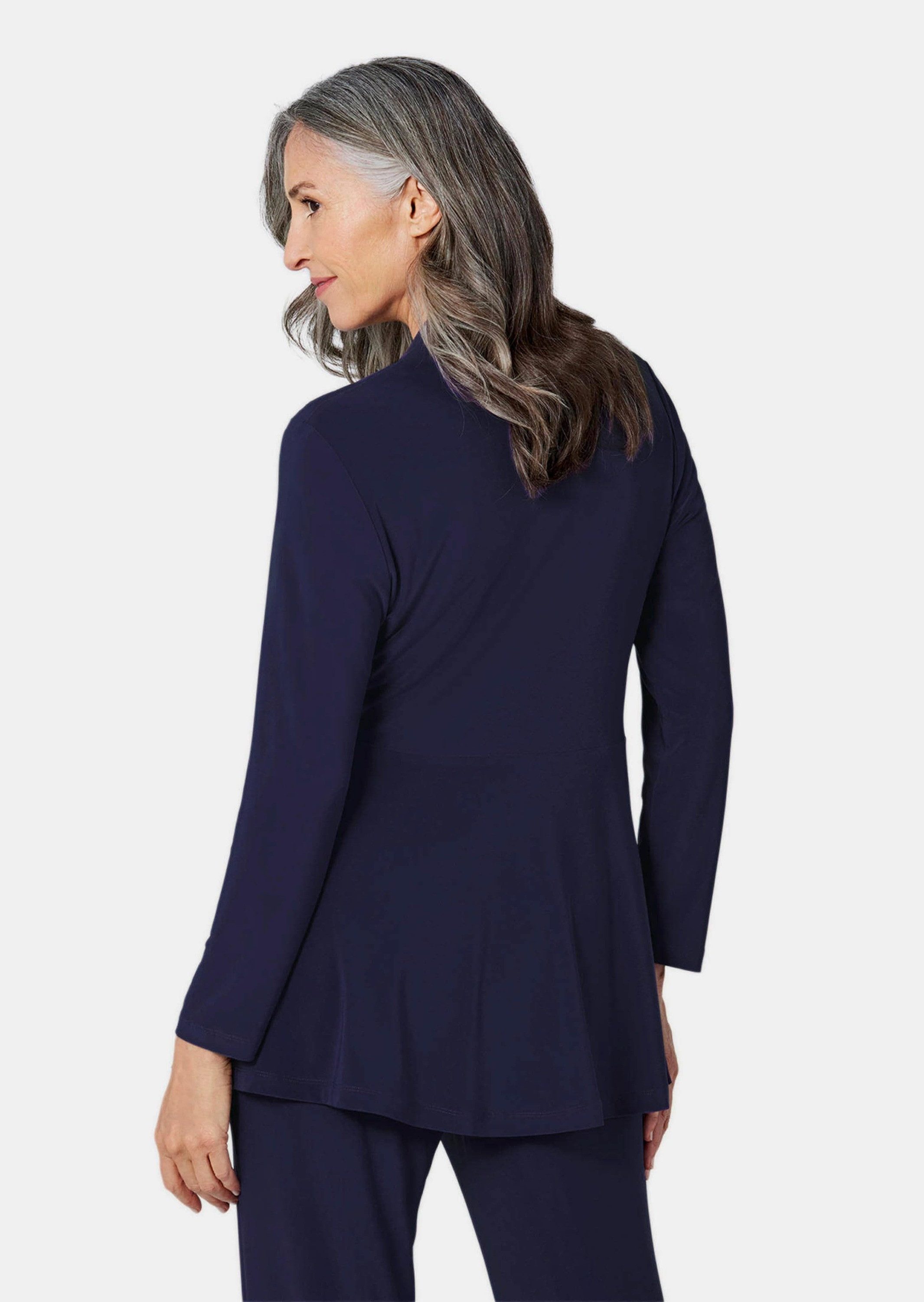 GOLDNER Shirtjacke Leichte Shirtjacke lila mit Stretch Damen Indoorjacke Uni, Shirtjacke, kaschierend, elegant, Schalkragen