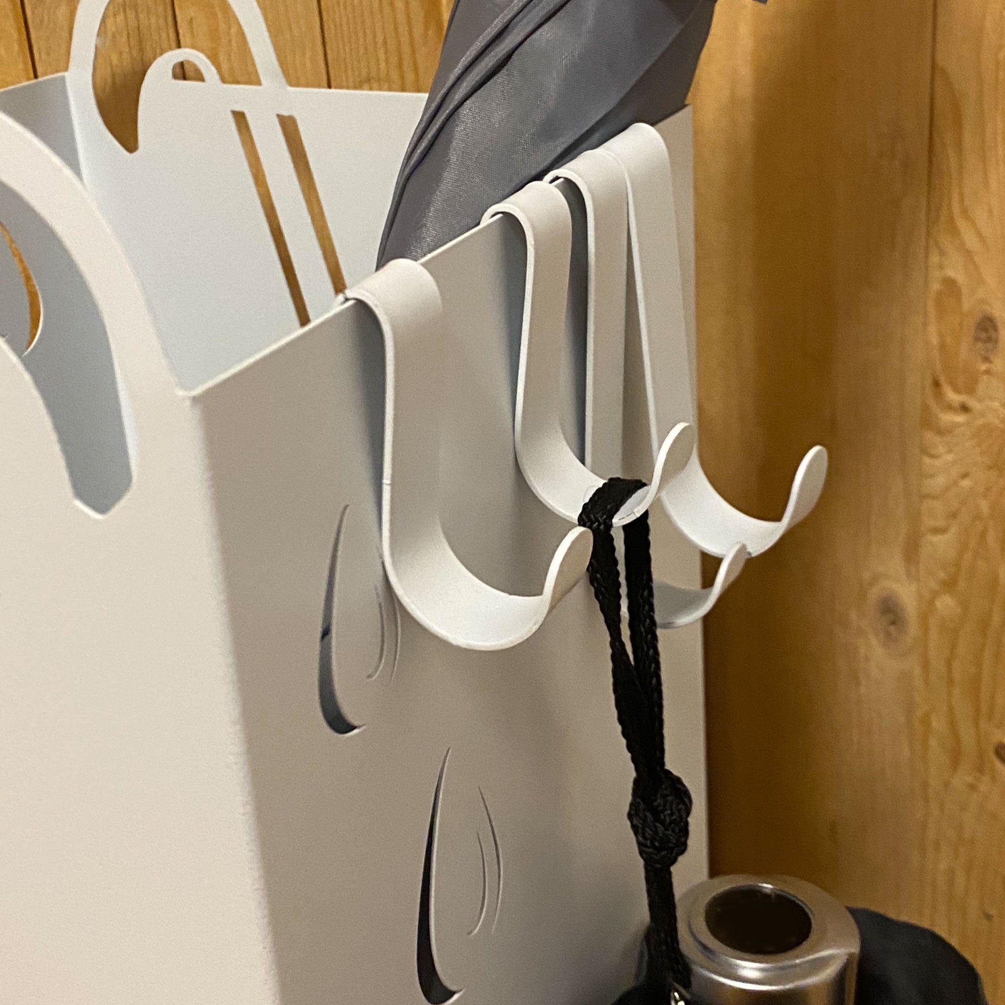 UNUS HOME Schirmständer mit Abtropfschale, Regenschirm-Dekor (49x15,7x15,7cm (HxBxB), Metall 4 Haken, Regenschirmständer, Regenschirmhalter, Schirmständer
