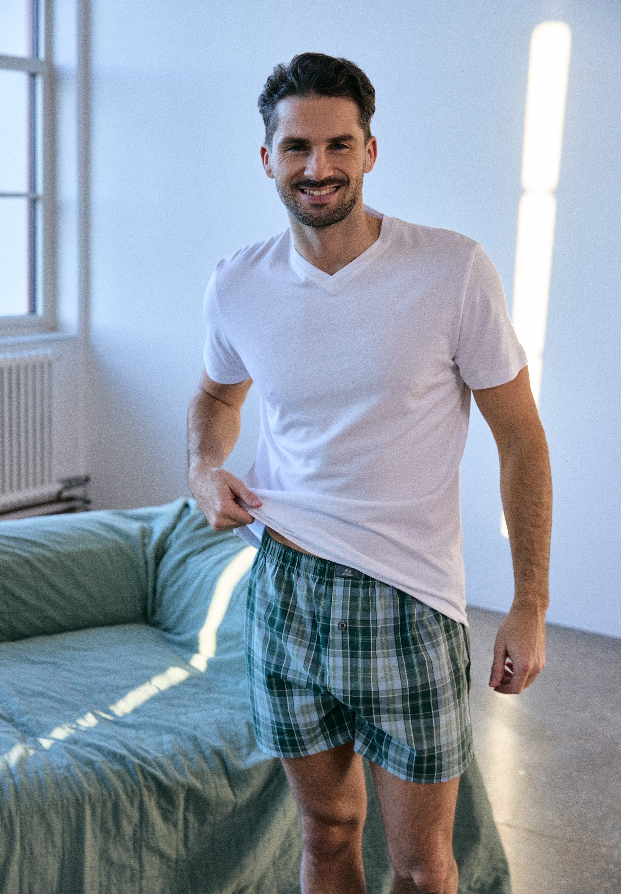 DANISH ENDURANCE T-Shirt Basic V-Neck Herren (4er-Pack) aus Modal & Baumwolle, V-Ausschnitt, atmungsaktiv