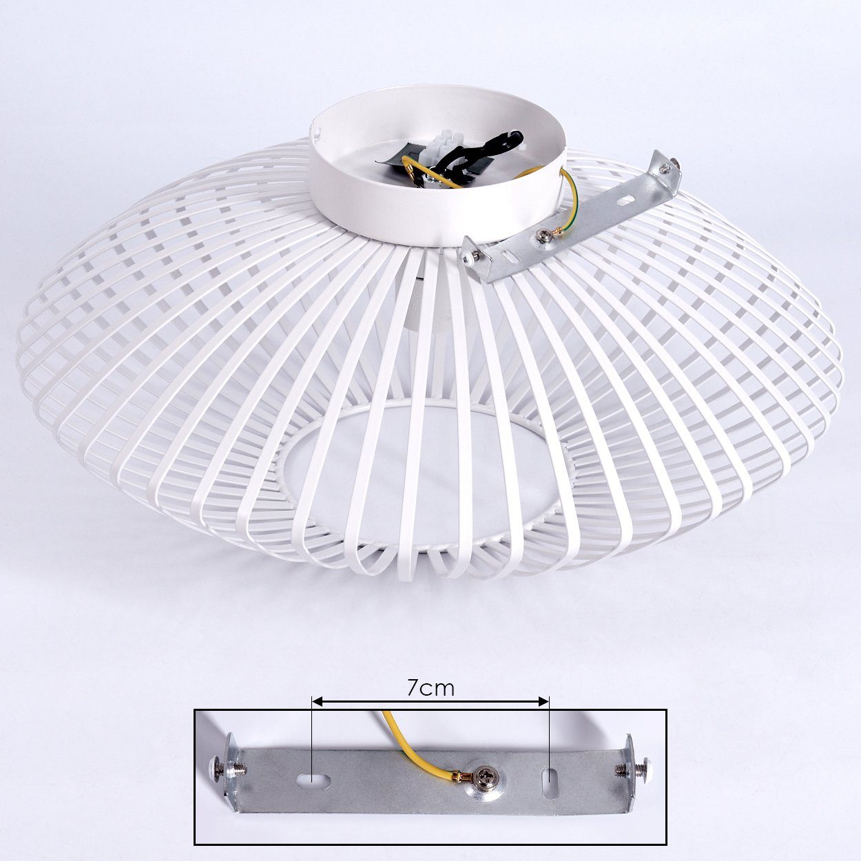 hofstein Deckenleuchte »Pieris« runde Deckenlampe aus Metall in Weiß, ohne Leuchtmittel, Retro-Leuchte mit Lichteffekt durch Gitter-Optik, Ø39cm, E27 – Bild 5 von 5