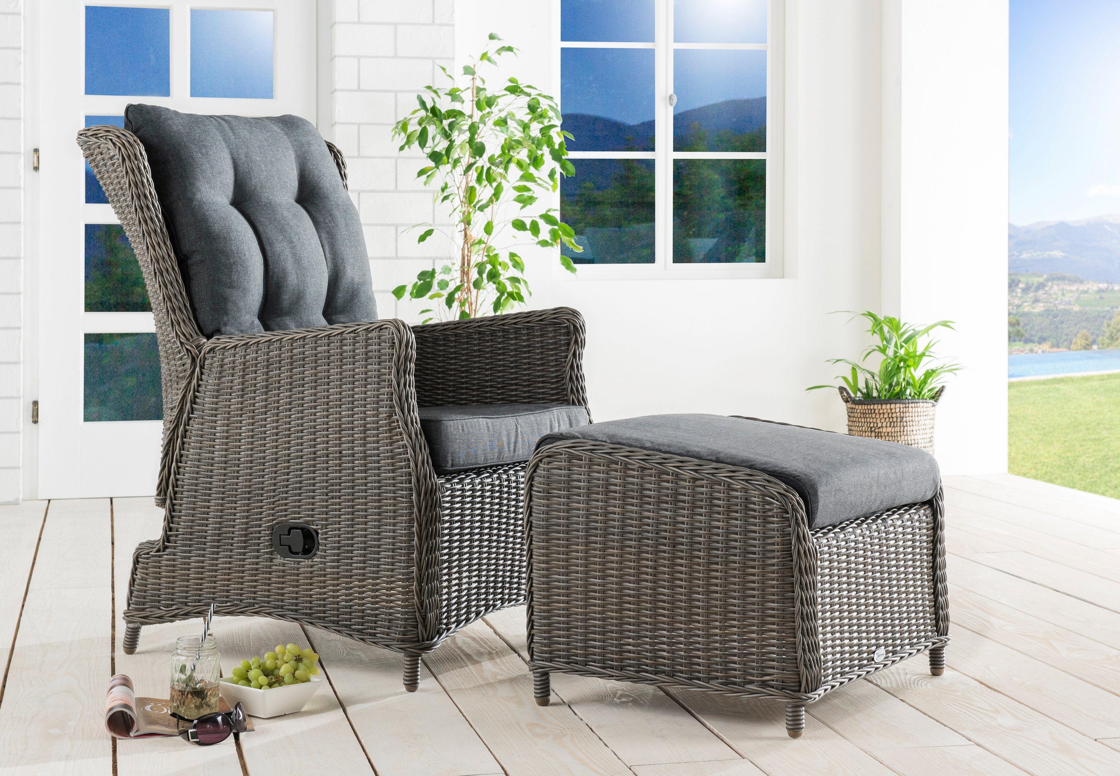 Destiny Gartenlounge-Set CASA RELAX CASA, (Set, 4-tlg), Sessel stufenlos  verstellbar mit Fußhocker, inkl. Auflagen, Wertiges handverarbeitetes  hochwertige Halbrundgeflecht aus Polyrattan