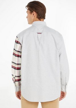 Tommy Hilfiger Langarmhemd GLOBAL STP CHECK BLOCKING SHIRT mit Tommy Hilfiger-Branding am Rücken