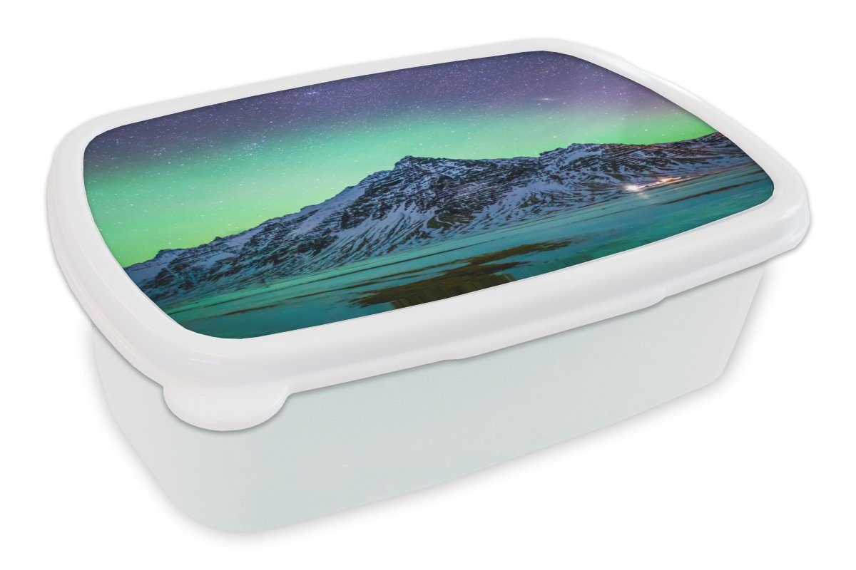 MuchoWow Lunchbox Berg - Nordlichter - Schweden - Schnee - Grün - Winter, Kunststoff, (2-tlg), Brotbox für Kinder und Erwachsene, Brotdose, für Jungs und Mädchen weiß