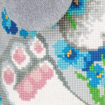 Riolis Kreativset Riolis Stickpackung "Häschen-Kissen" mit Kissenrücken, Zählmuster, (embroidery kit by Marussia)