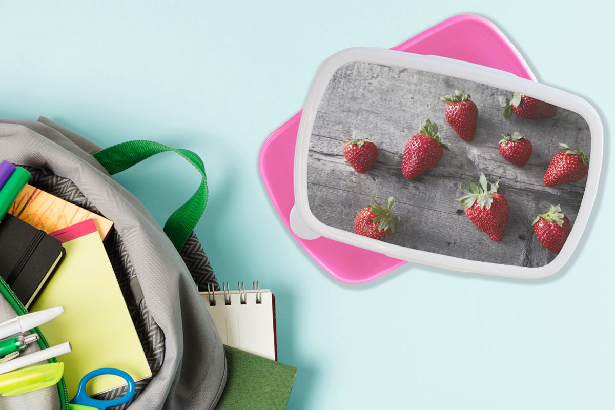 Brotdose rosa (2-tlg), Erwachsene, Lunchbox Tisch Brotbox MuchoWow Snackbox, für Erdbeere Holz, Kunststoff Mädchen, - - Kunststoff, Kinder,