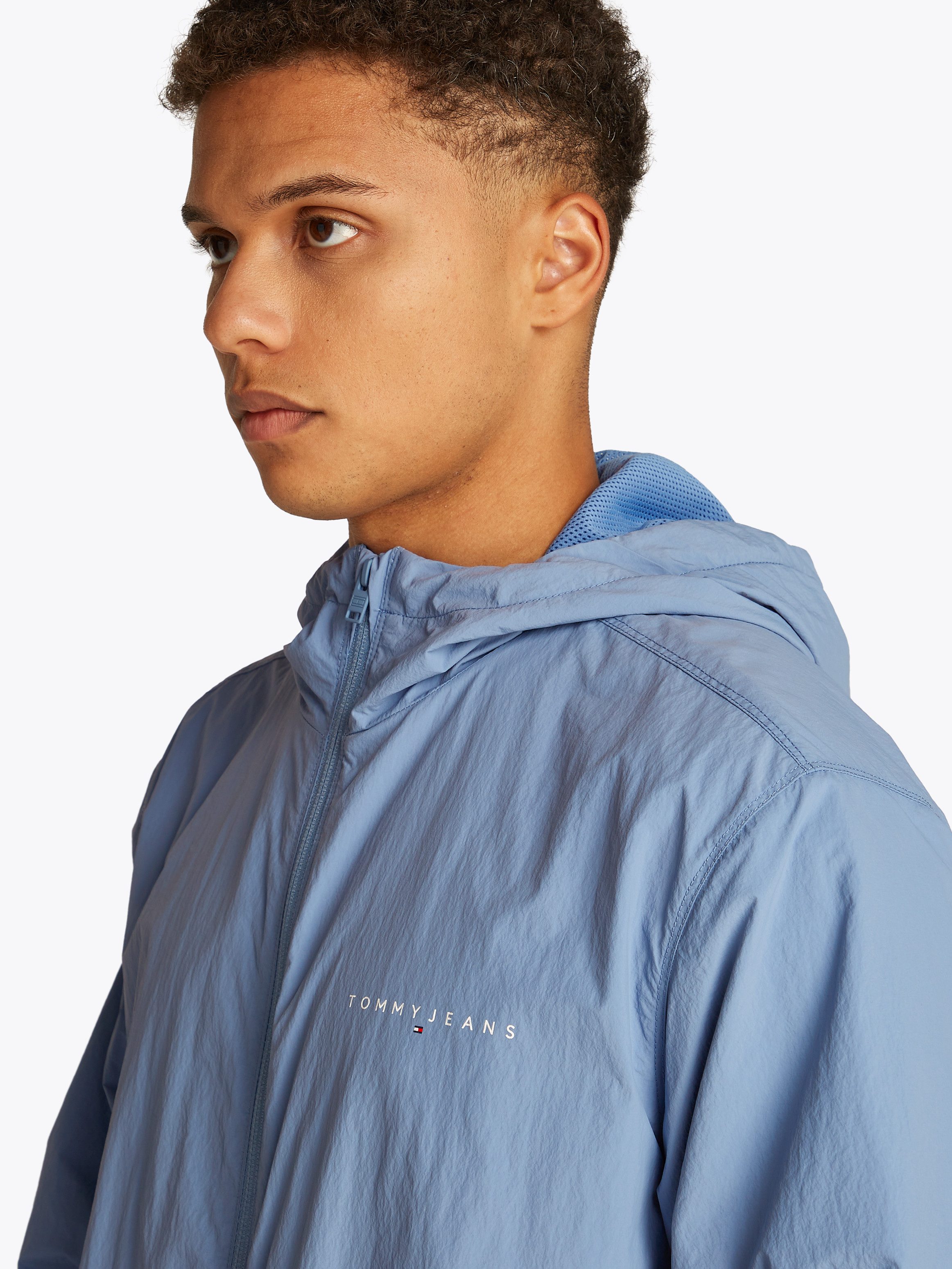 Tommy Jeans Windbreaker TJM WINDBREAKER EXT Mit Rundhalsausschnitt günstig online kaufen