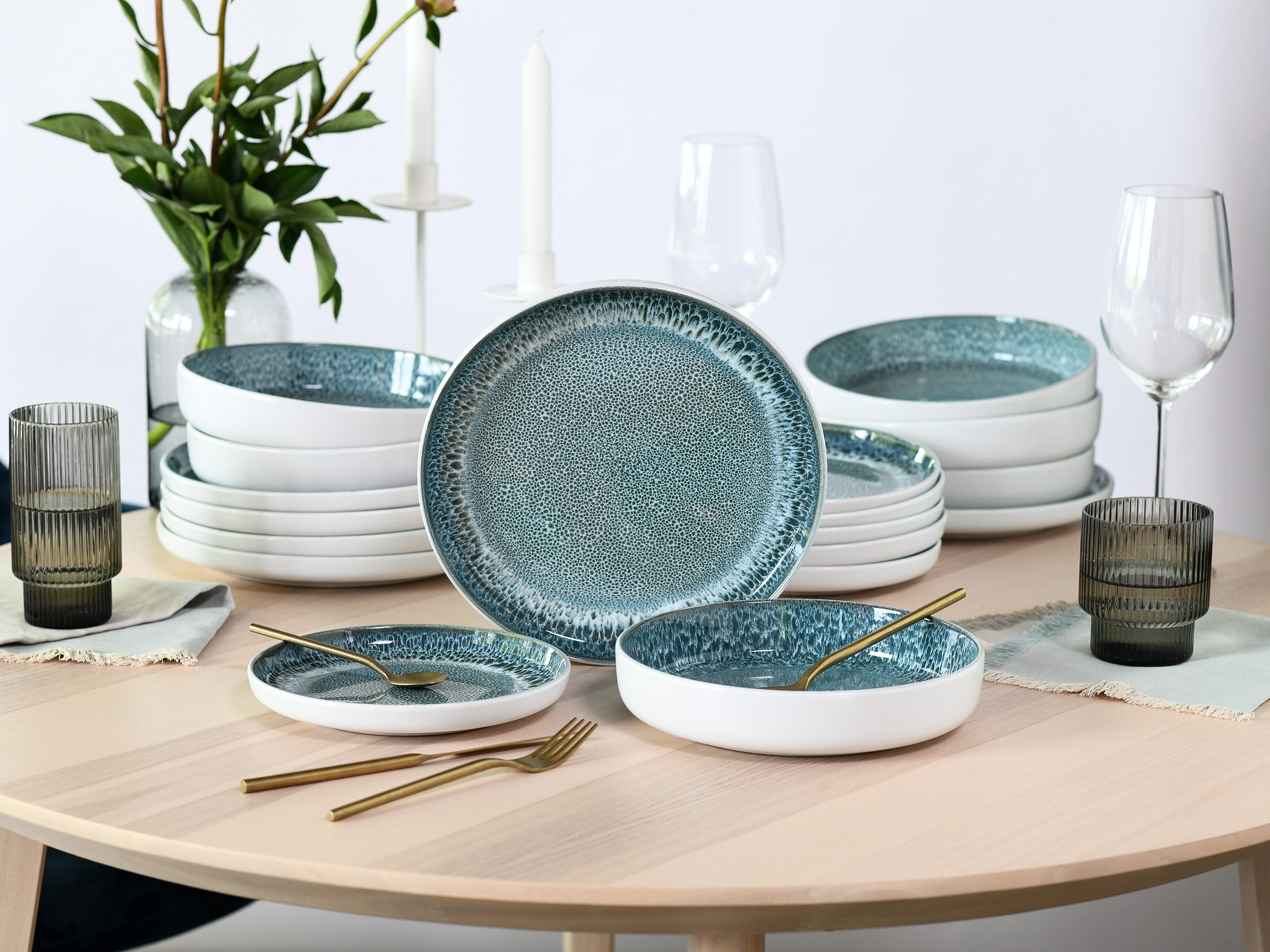 OTTO home Teller-Set modernes Teller Set, Service Novalee (18-tlg), 6 Personen, Steinzeug, hohe Haltbarkeit, spülmaschinen- & mikrowellengeeignet, Reaktivglasur