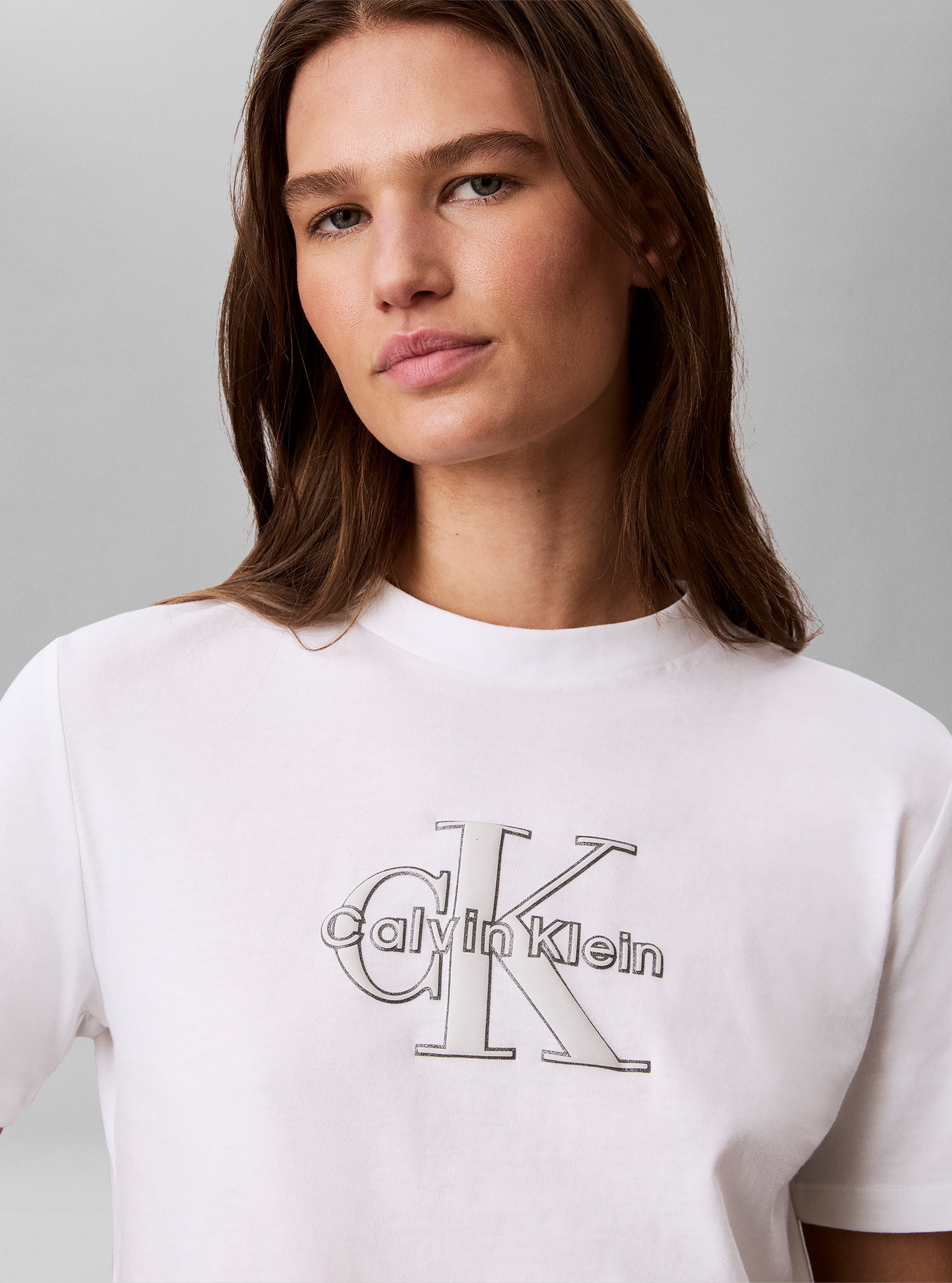 Calvin Klein Jeans T-Shirt Glitzer Logo, Regular Fit, Rundhalsausschnitt