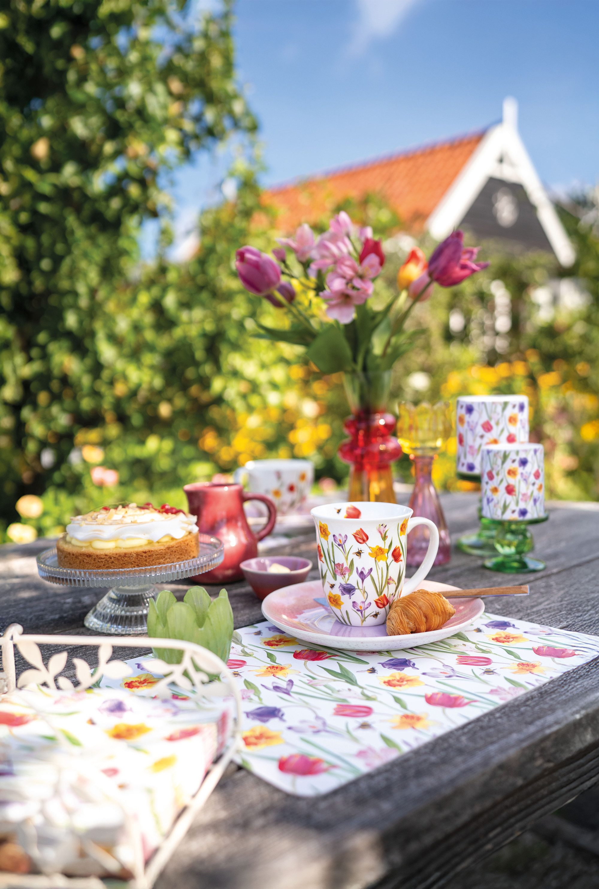 Ambiente® Tischläufer Flowers in spring (1-tlg, 1-teilig), Tischläufer Tischdecke ca.40x150cm Baumwolle