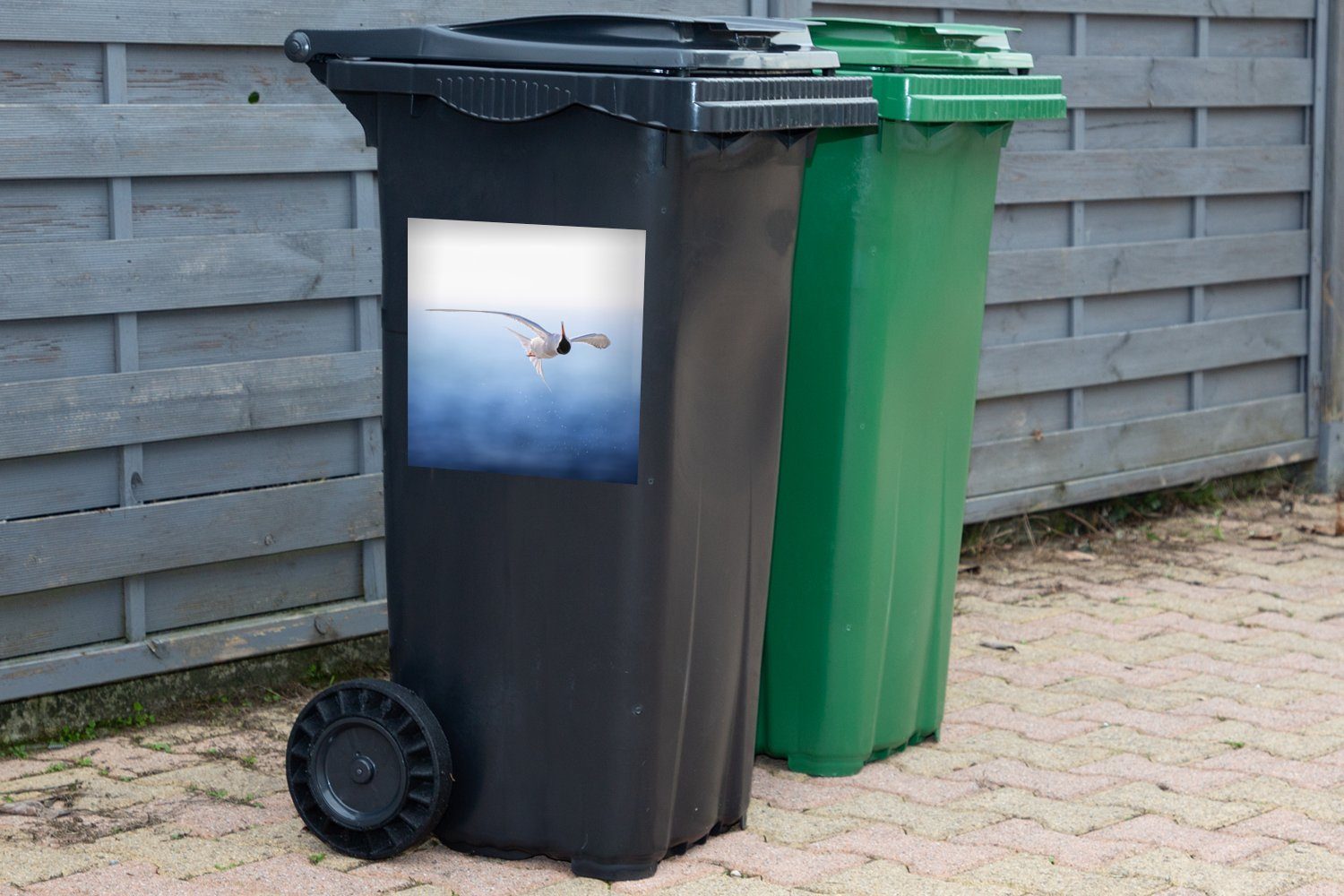MuchoWow Wandsticker Vogel - St), Abfalbehälter Meer Container, (1 Mülltonne, Sticker, Mülleimer-aufkleber, - Blau