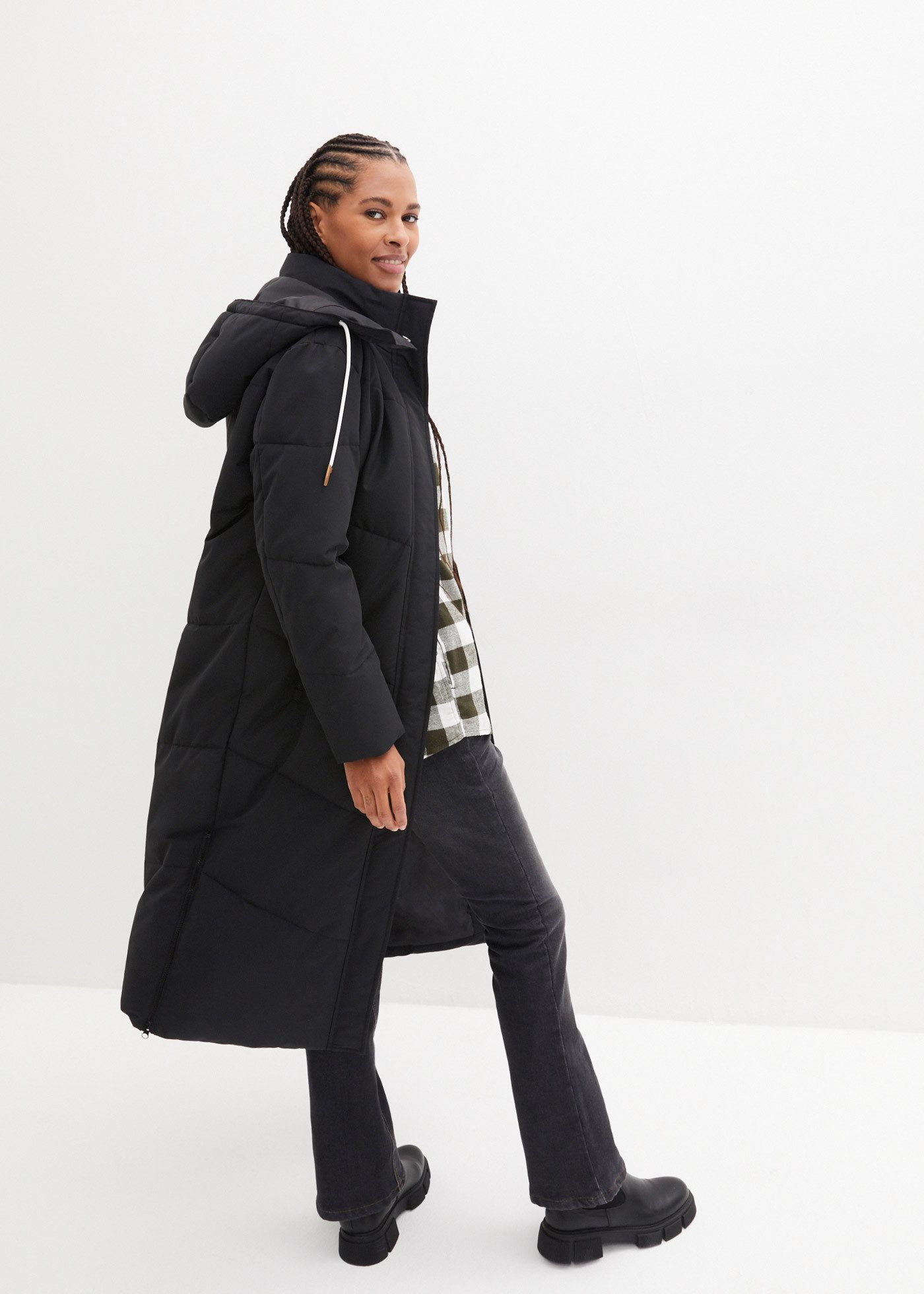 bonprix Steppmantel mit abnehmbarer Kapuze, mit Reißverschlusstaschen, Oversize-Passform