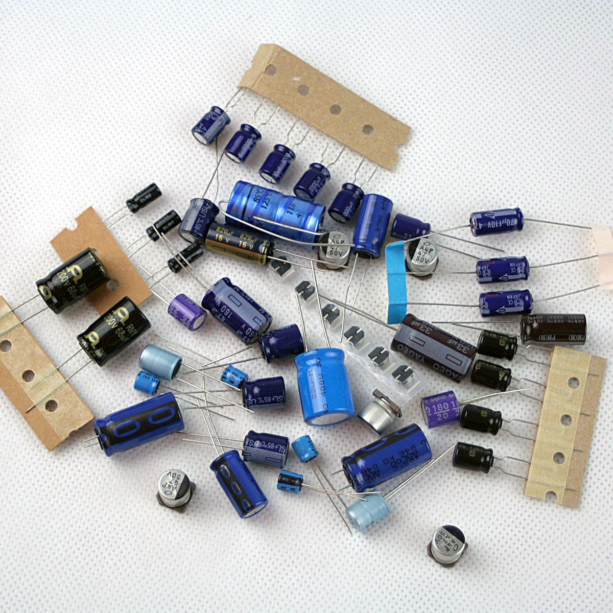 Kemo Modellbausatz Sortiment Elektrolytkondensatoren ca. 50 Stk