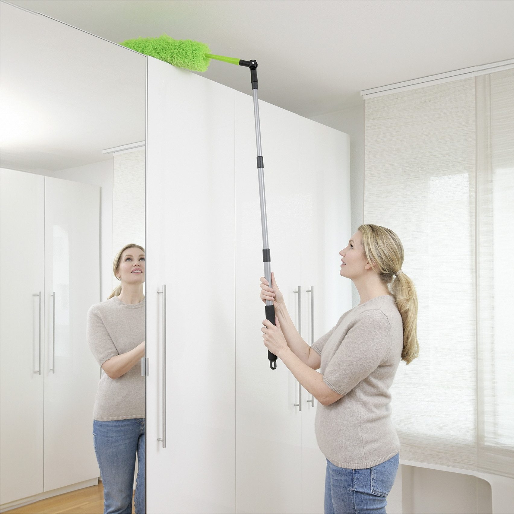 Maximex Staubwedel Mikrofaser mit Teleskopstiel und Knickgelenk, Staubwischer, antistatische Fasern, Reinigungswinkel bis zu 90°