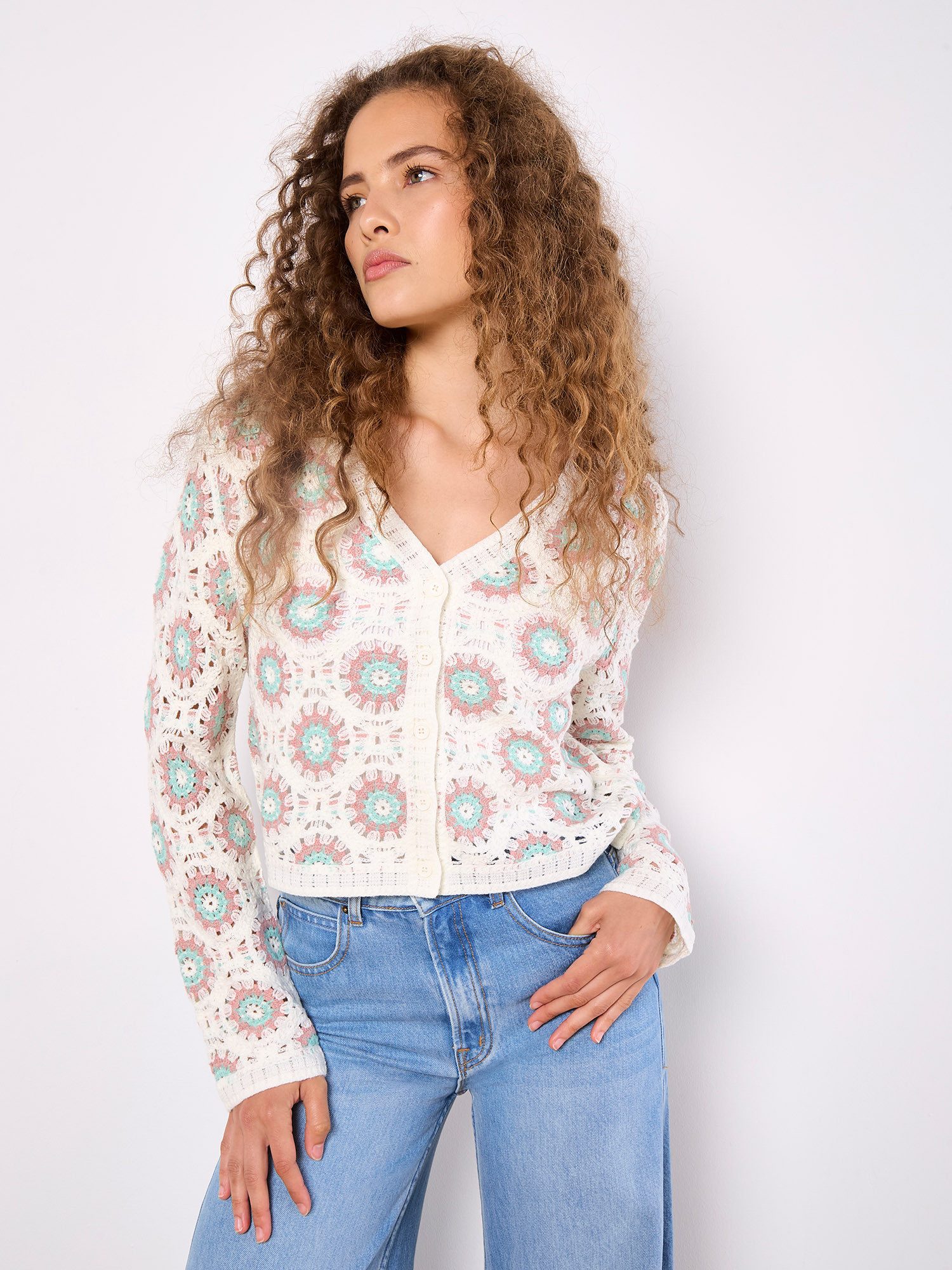 Apricot Cardigan Daisy Crochet Cardigan mit tollem Häkeldesign günstig online kaufen