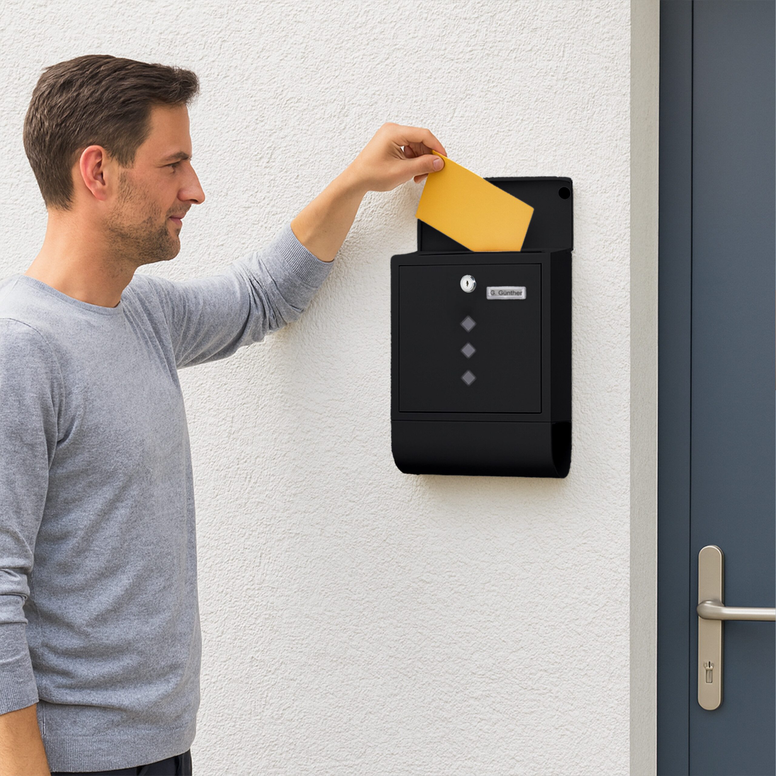 relaxdays Briefkasten mit Zeitungsfach (1-St), schwarz – Bild 3 von 5
