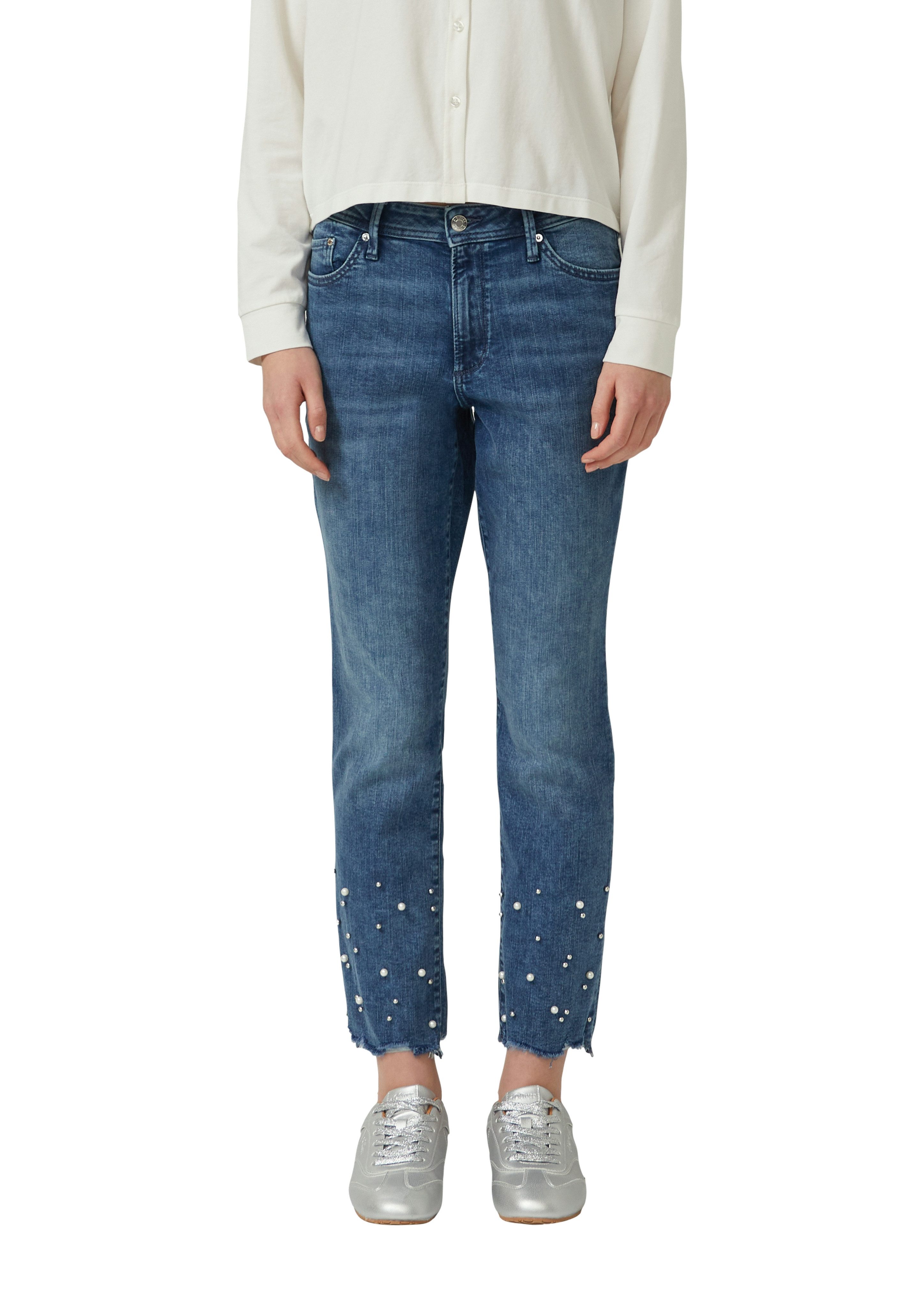 s.Oliver 7/8-Jeans Style Betsy 7/8-Länge mit Perlenbesatz und offenen Nähte günstig online kaufen