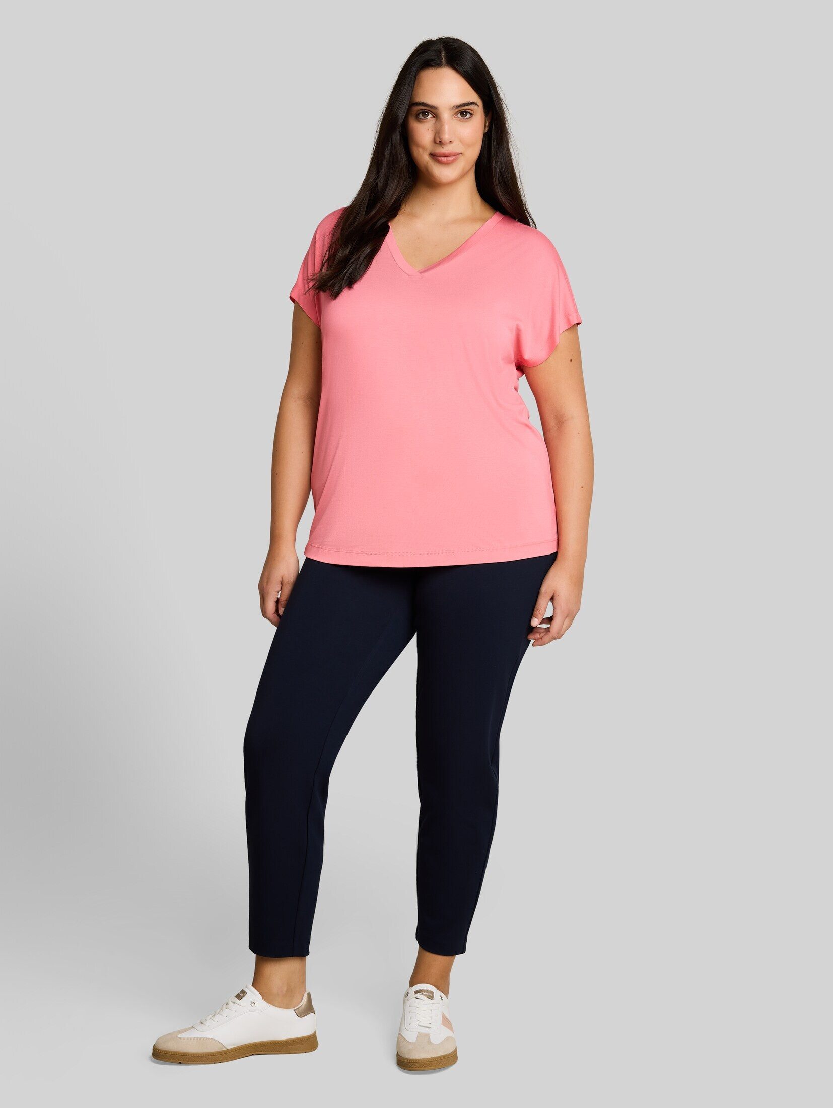 TOM TAILOR PLUS T-Shirt T-Shirt Plus Size - T-Shirt mit V-Ausschnitt – Bild 5 von 5
