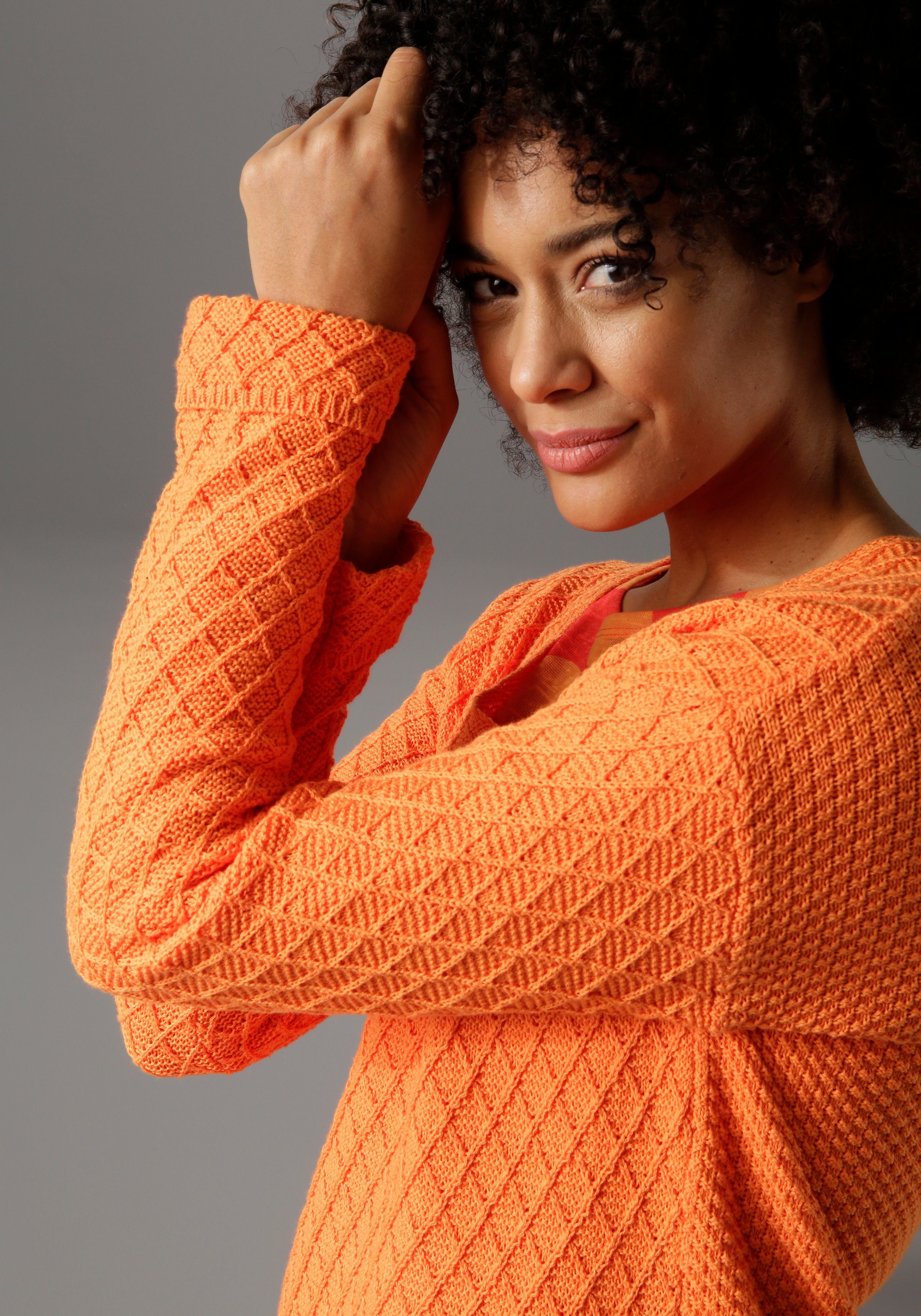 Aniston CASUAL orange V-Ausschnitt-Pullover Mustermix trendigen im