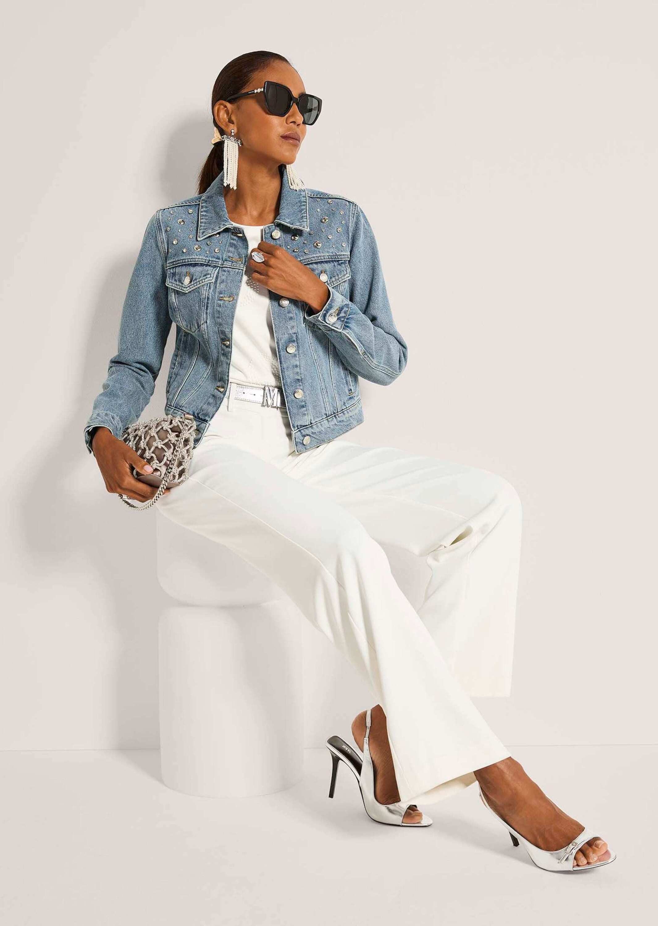 MADELEINE Jeansjacke Übergangsjacke mit Nieten Baumwolljacke mit Hemdkragen, Taschen, Knopfleiste und Langarm