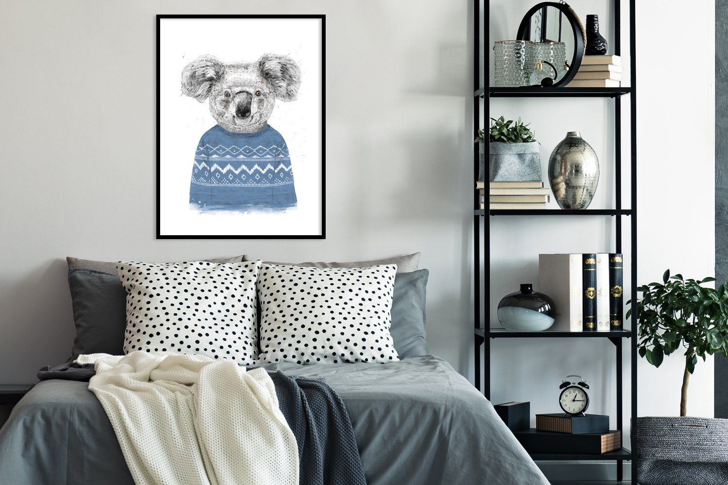 MuchoWow Poster Koala - Wanddeko, Bilder, - St), Blau, Winter Wandposter, - (1 Schwarzem Pullover Gerahmtes Bilderrahmen Poster