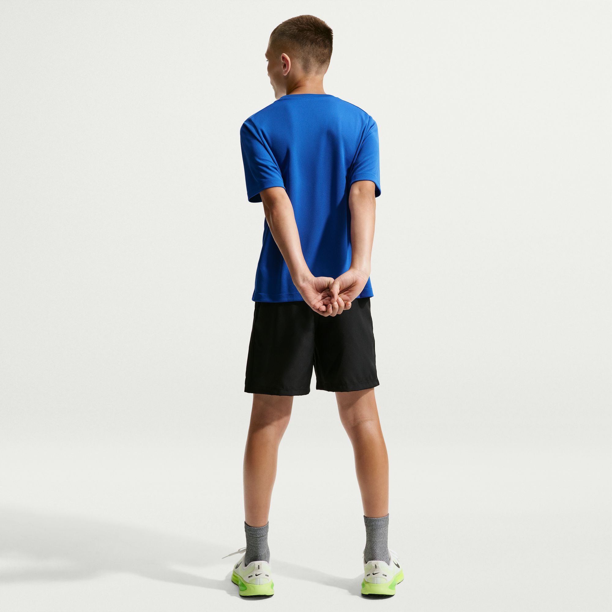 Nike Trainingsshirt Nike Multi Refresh Big Kids' (Boys) Top Für Kinder und Jugendliche – Bild 5 von 5