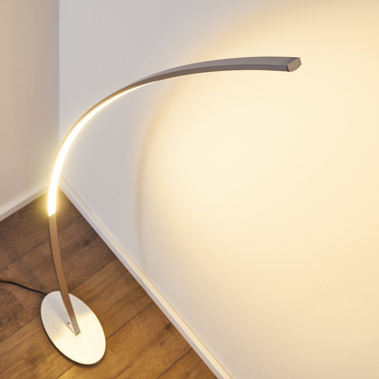 Bogenlampe Standlampe hofstein in LED Aluminiumgebürstet, LEDs Lumen und Leselampe, fest »Oneto« 1100 mit eingebaute Designer Fußschalter Kabel,