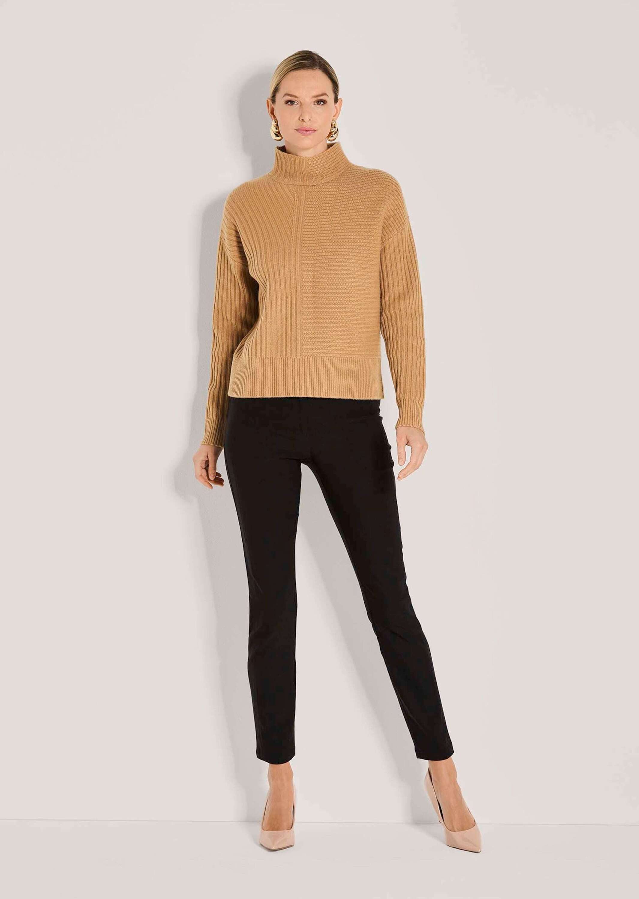 Strickpullover Eleganter Wollpullover mit Stehkragen
