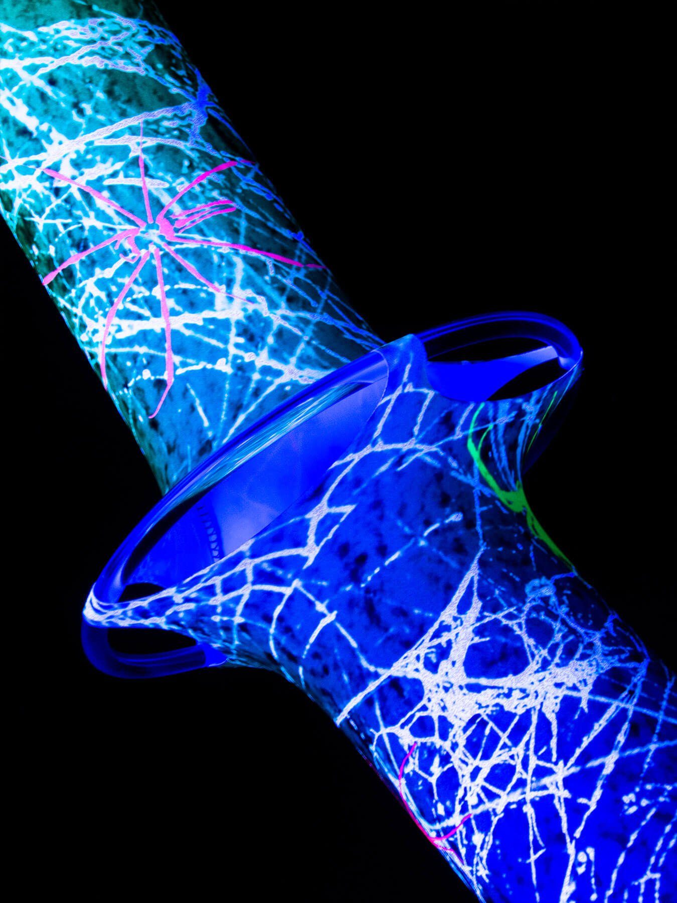 Tentakel Schwarzlicht leuchtet Schwarzlicht PSYWORK Ø Deko 5m "Neon unter 25cm, Spiderweb", Halloween UV-aktiv, Wanddekoobjekt