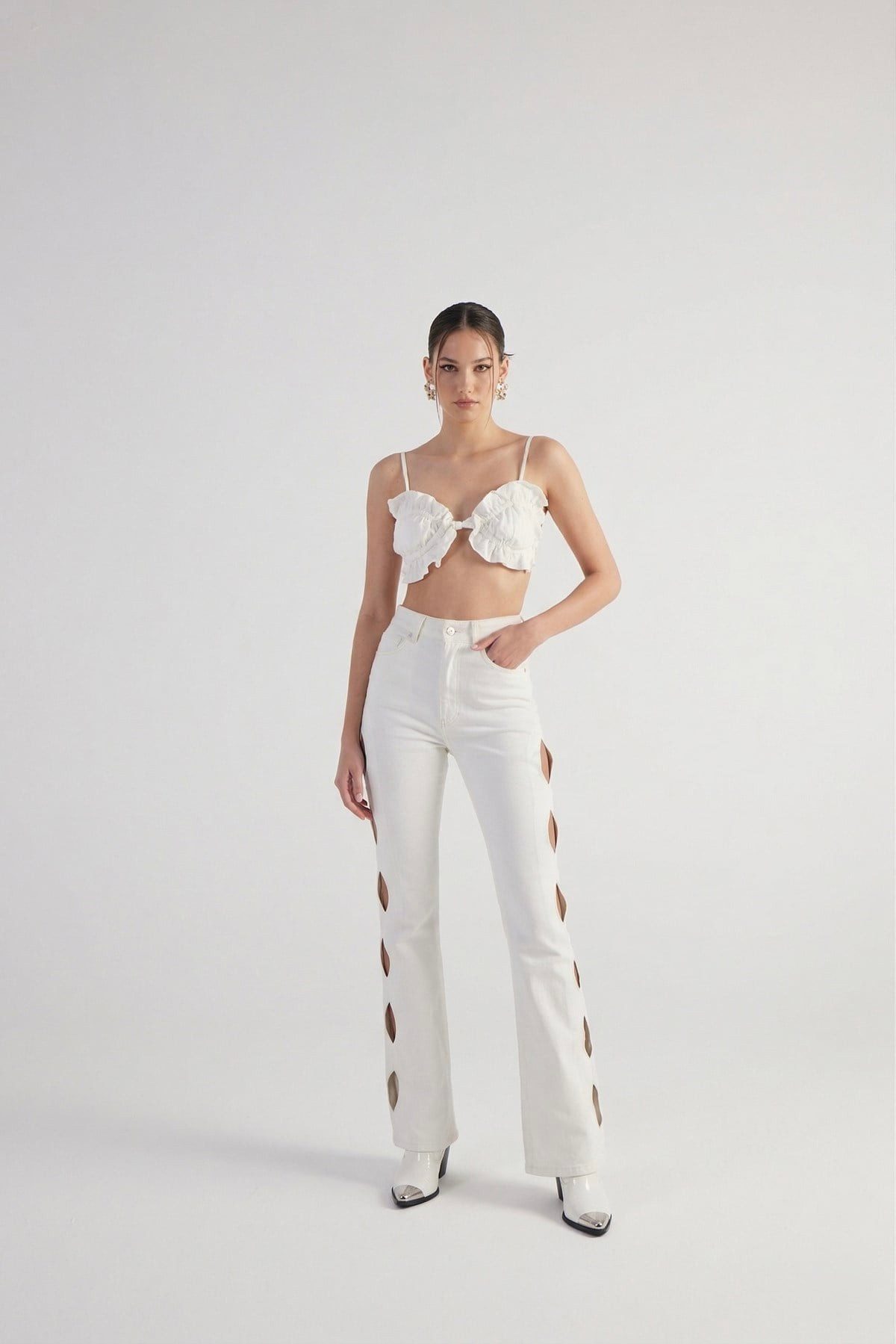 HOLLY LOLLY Bequeme Jeans Cutout Jeanshose