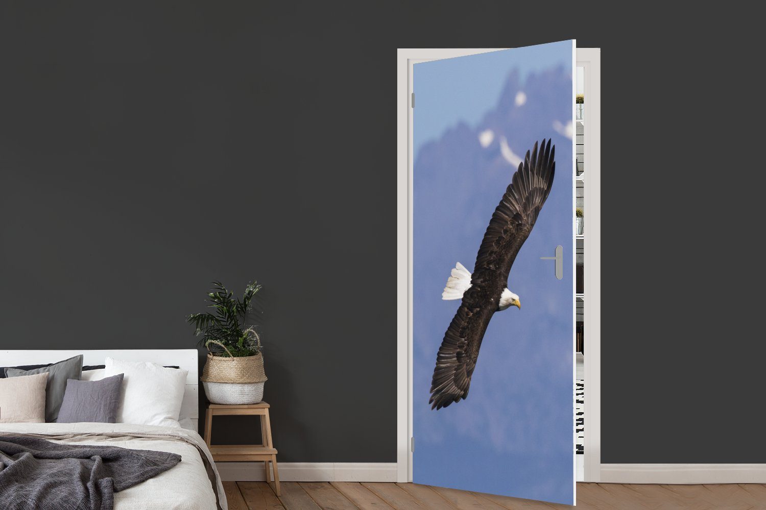 Vögel, für Türaufkleber, Matt, St), 75x205 - - Tür, Fliegen MuchoWow - Amerikanischer Türtapete (1 bedruckt, Fototapete Seeadler - Flügel Adler cm