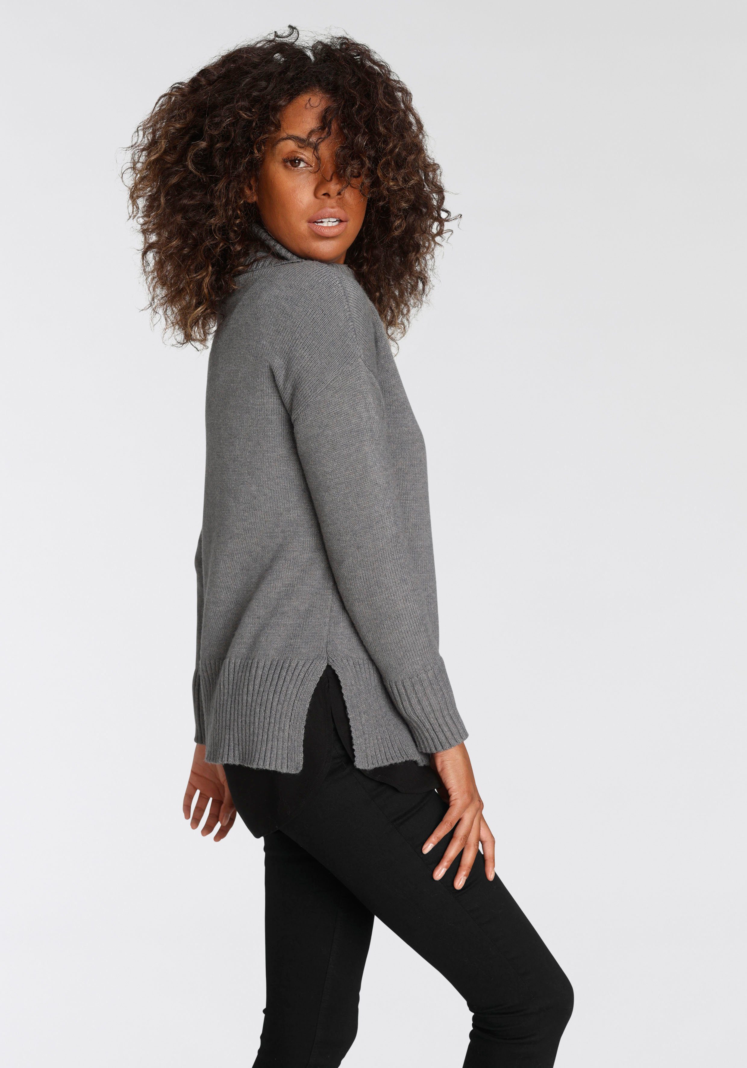 Tamaris Rollkragenpullover aus weicher Viskosemischung in lässiger Form mit seitlichen Schlitzen