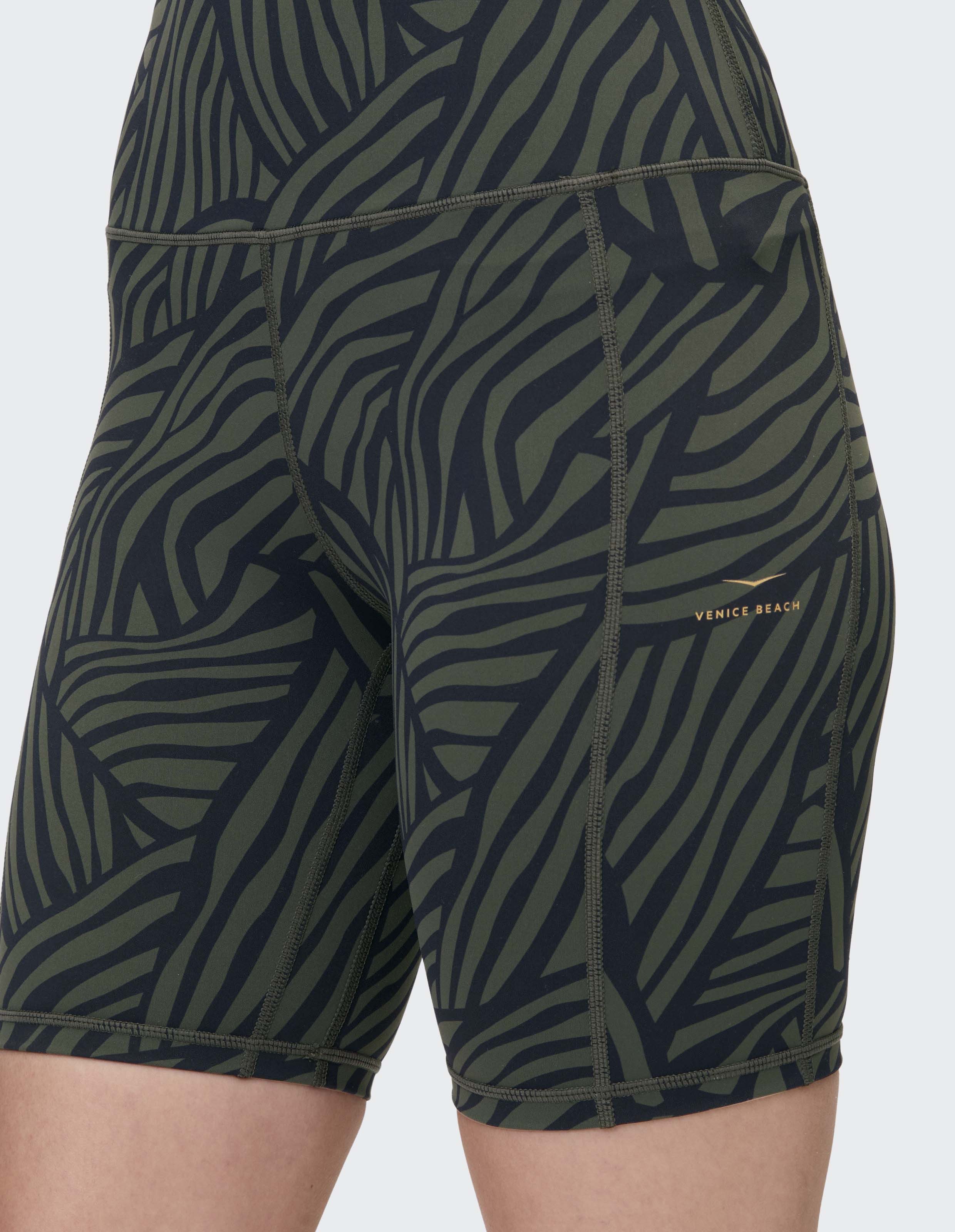 Venice Beach Trainingsshorts CAMELIA mit angenehmer Flexibilität, in kurzer Form