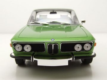 Minichamps Modellauto BMW 3.0 CSi E9 Coupe 1971 grün metallic Modellauto 1:18 Minichamps, Maßstab 1:18