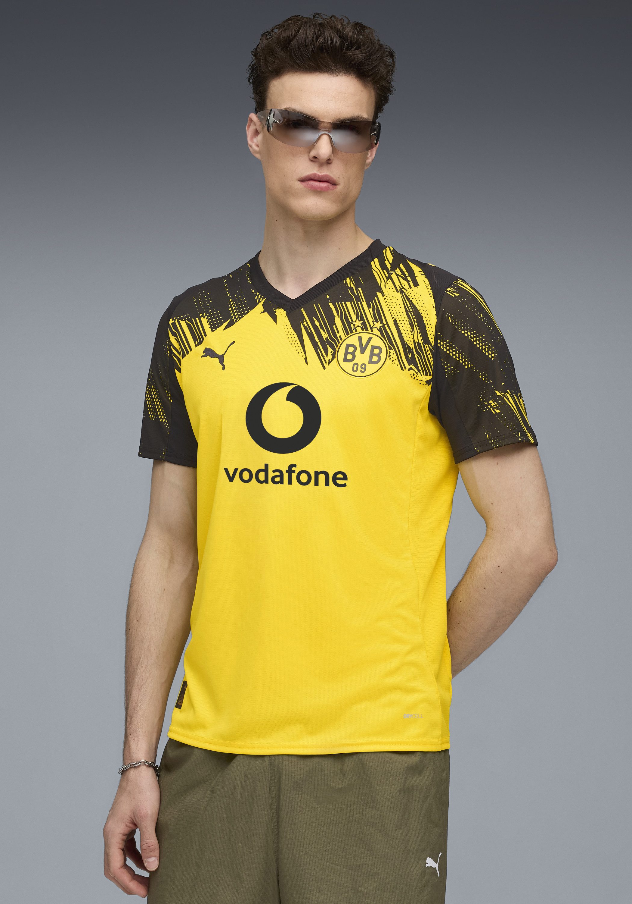 PUMA Fußballtrikot BVB HOME JERSEY REPLICA WITH SPONSOR Fußball, sportlicher Stil, ohne Kapuze, aus Webmaterial